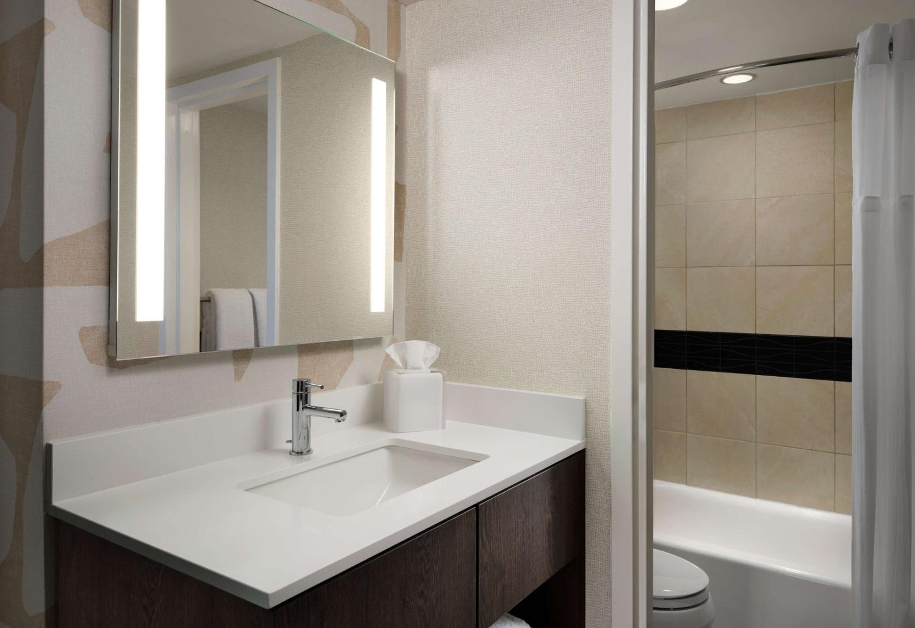 Sonesta ES Suites Chicago Downtown Magnificent Mile Medical