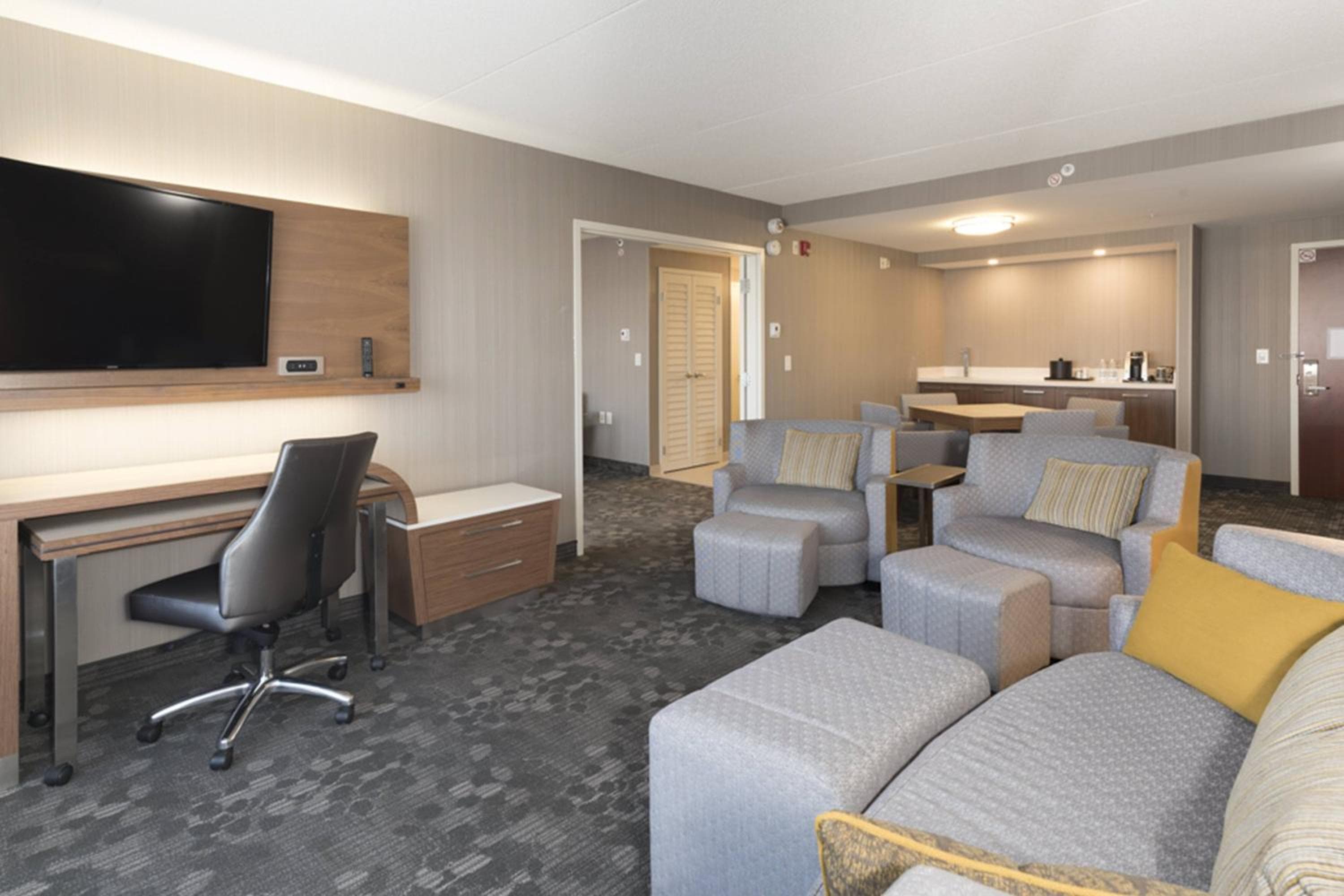 Courtyard by Marriott Toronto Vaughan
