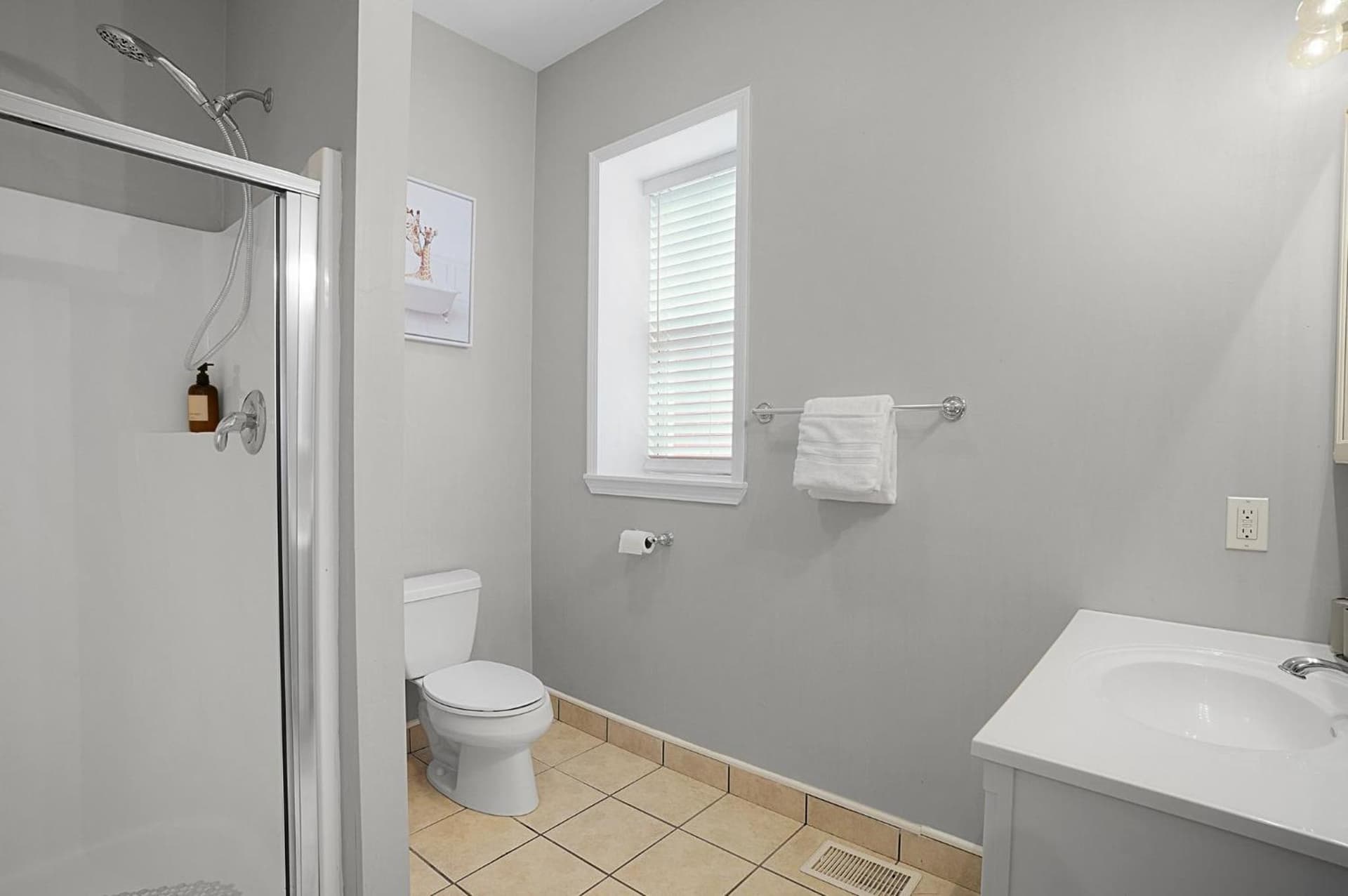 Spacious 3-Bedroom with King Bed & Prime Location