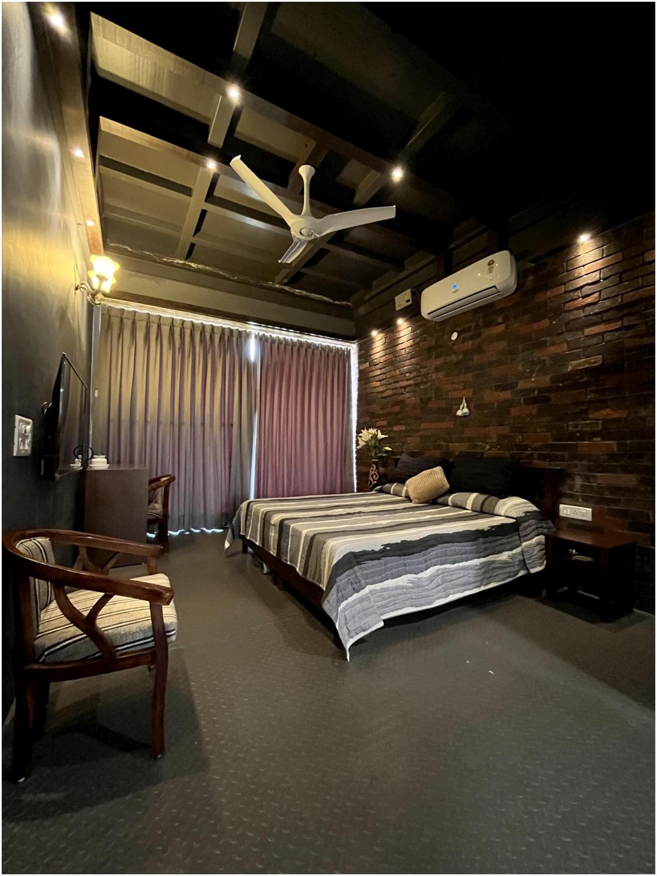 Luxurious 4BR Apartment In Tricity Panchkula By Especial Rentals