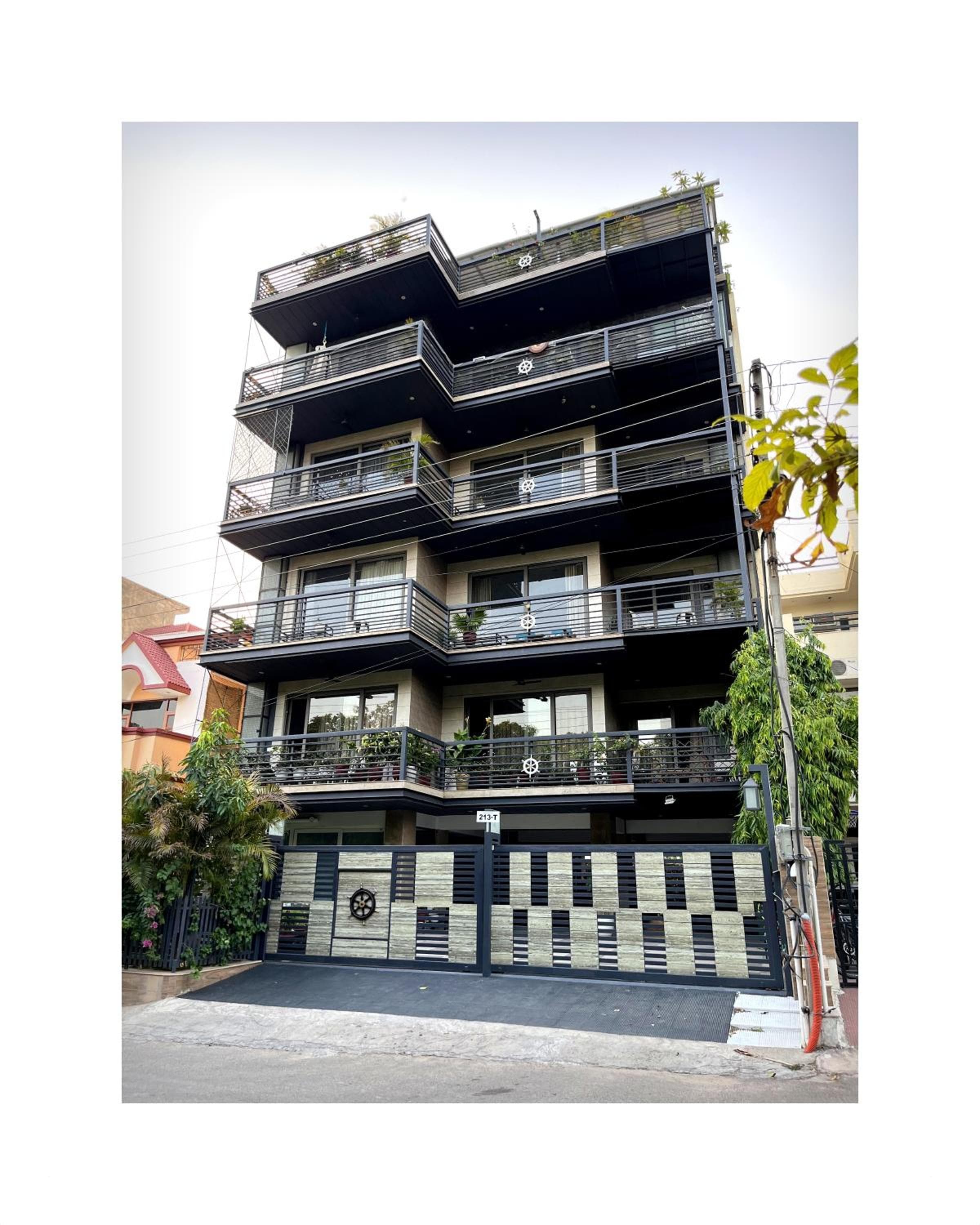 Luxurious 4BR Apartment In Tricity Panchkula By Especial Rentals