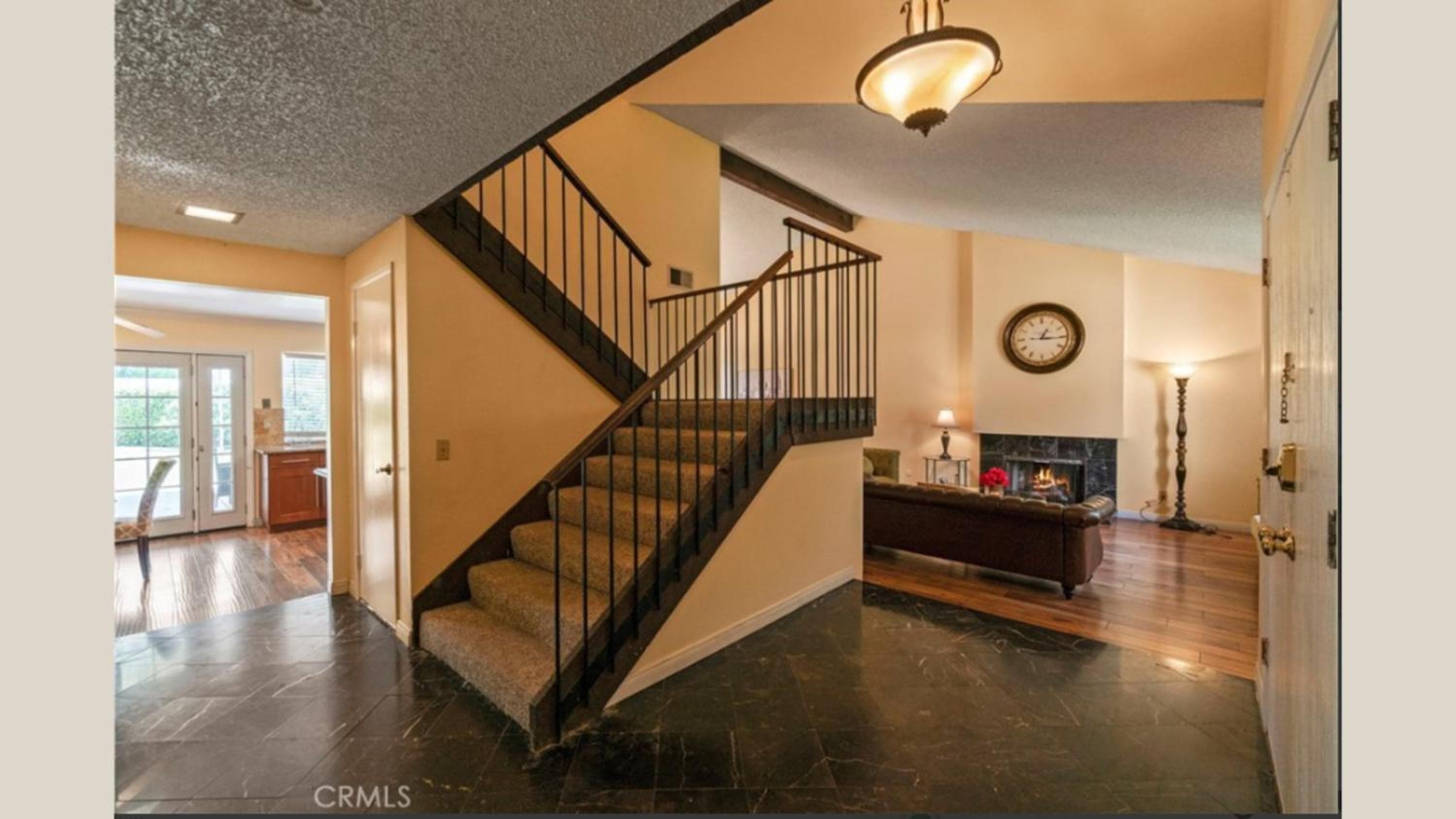 Valley Gem, luxurious 5 bedroom 3 bath, sleeps 12