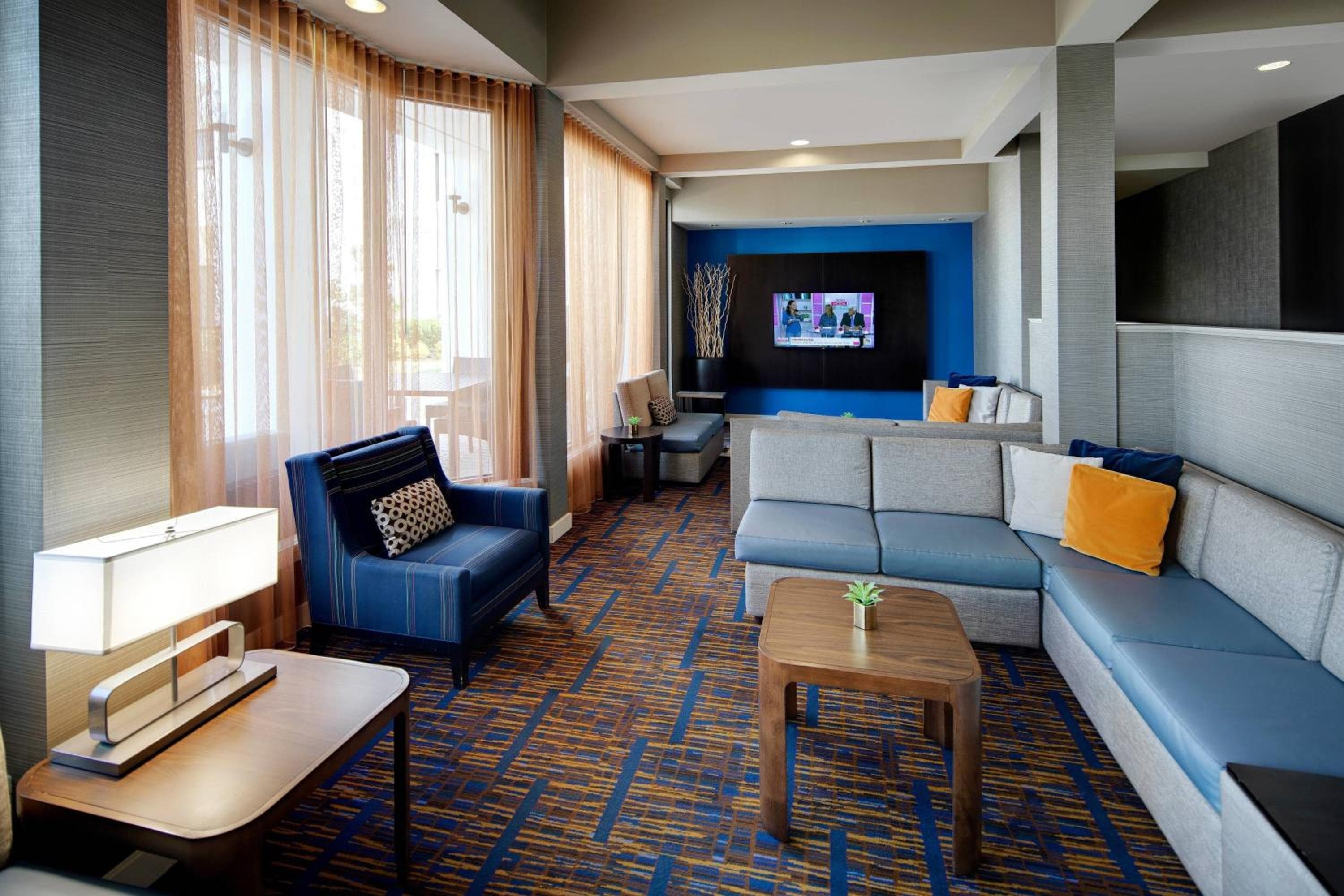 Courtyard Dallas Addison Midway
