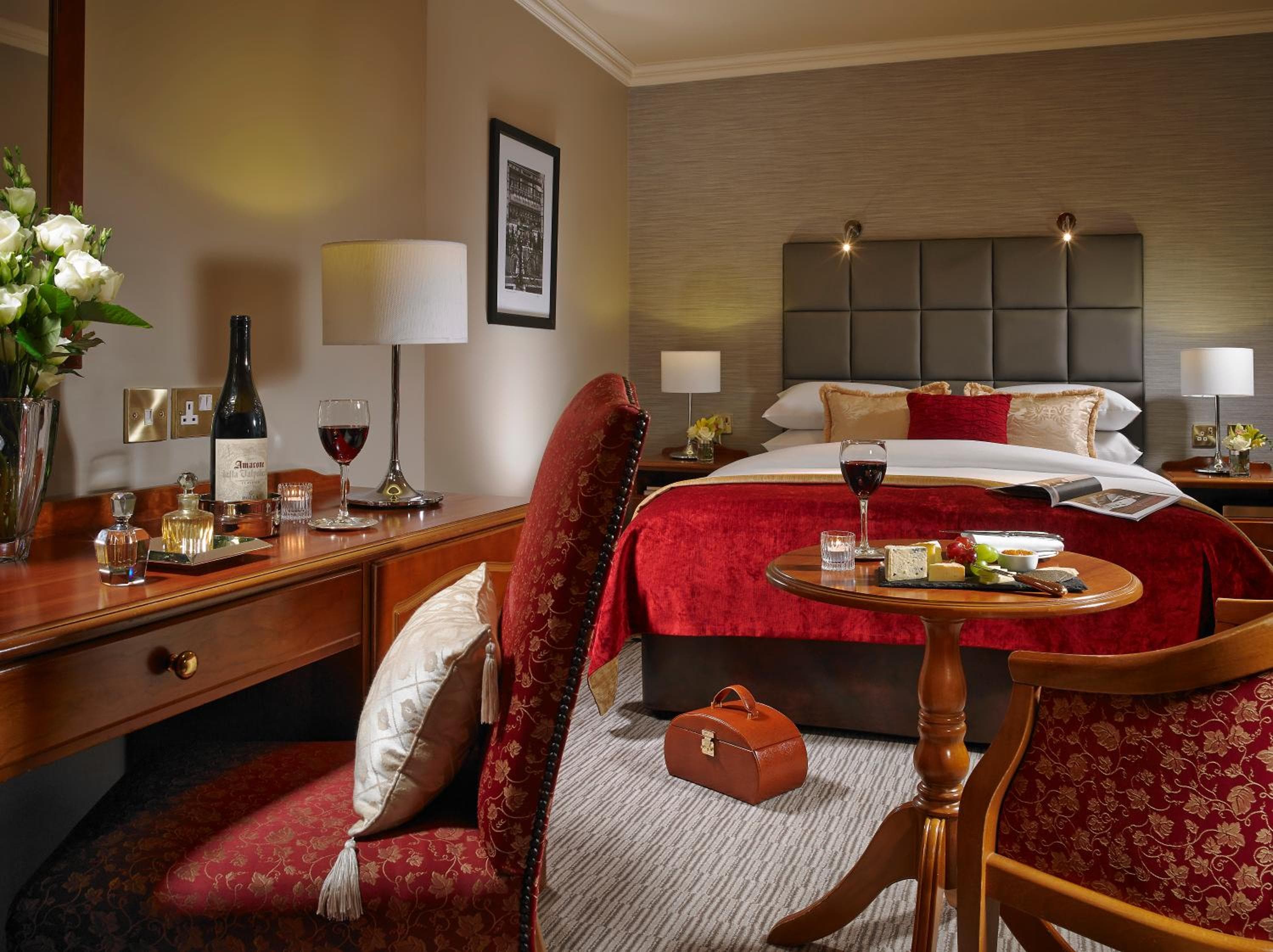 Buswells Hotel