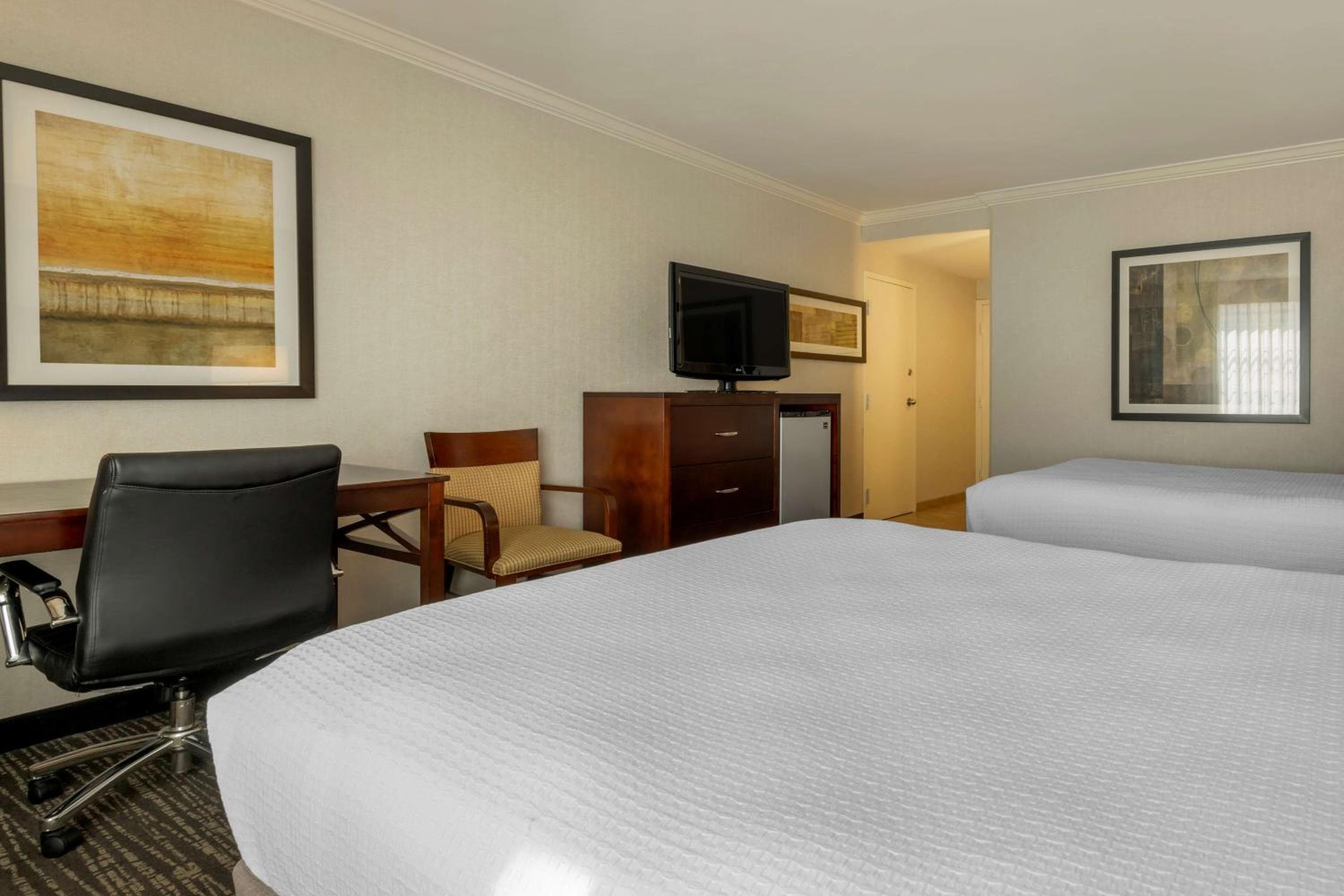 Best Western Plus Carriage Inn