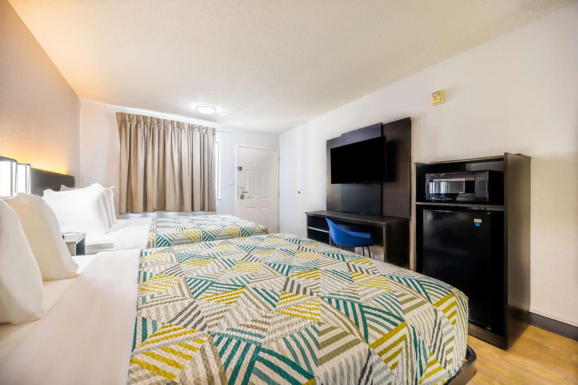 Motel 6 Fort Worth, TX East