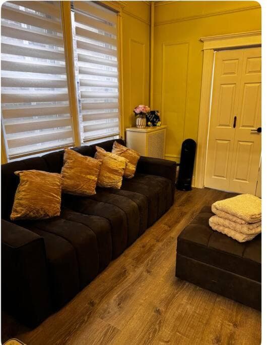2 bedroom apt near NYC& Metlife
