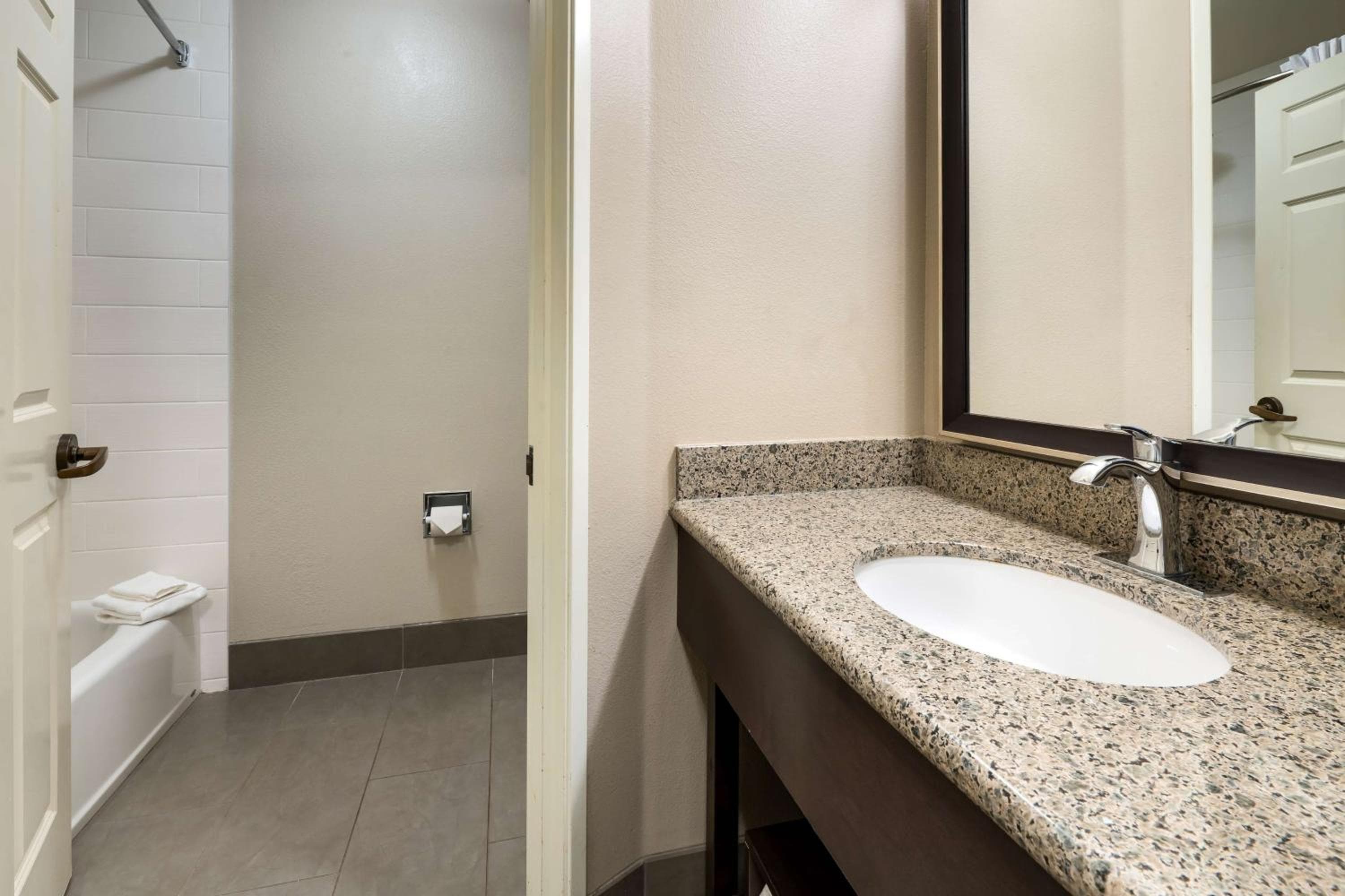Best Western Plus Kalispell/Glacier Park West Hotel & Suites