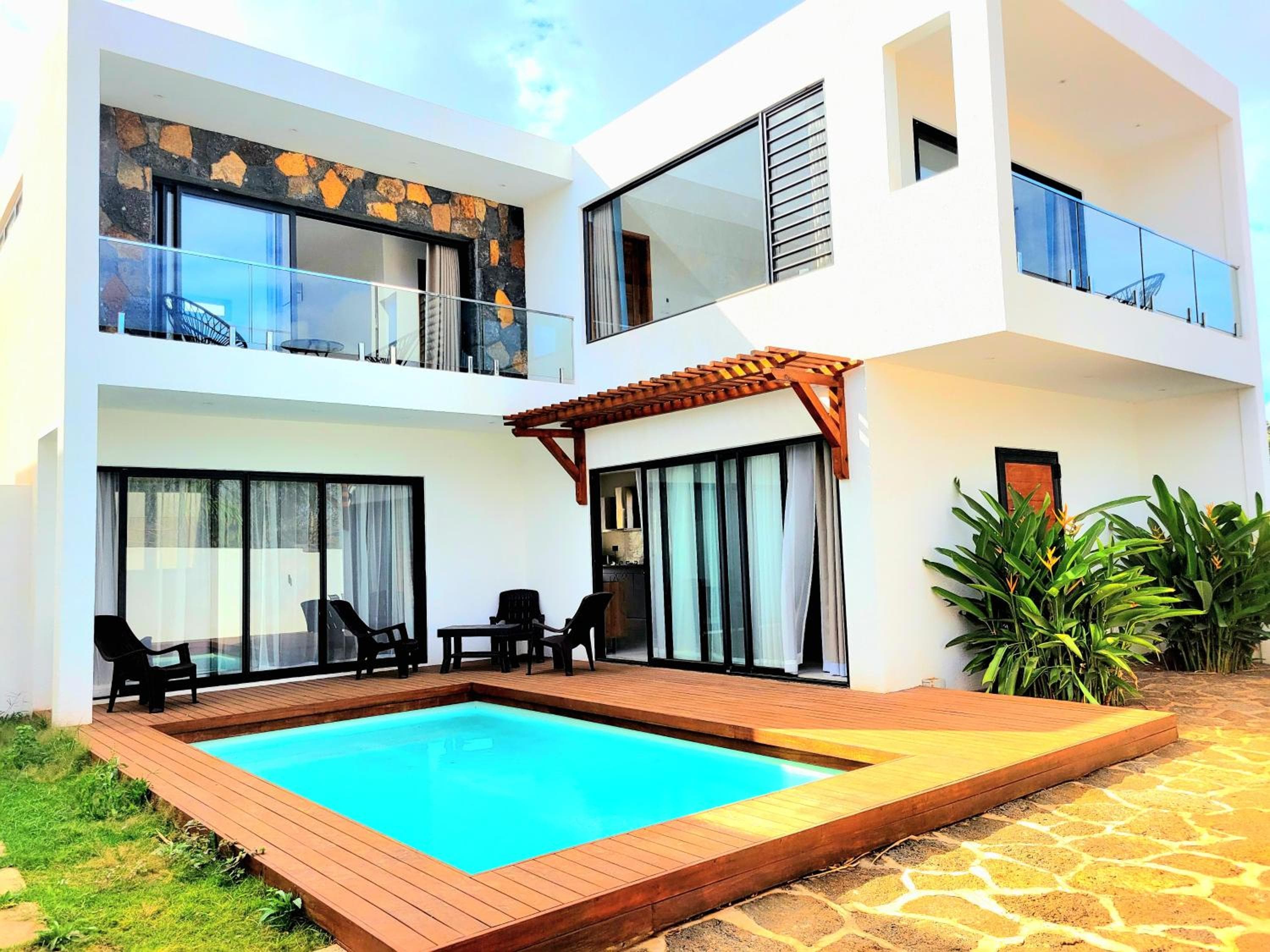 Maurent Villa - Private Pool near Trou aux Biches Beach, Shops & Restaurants