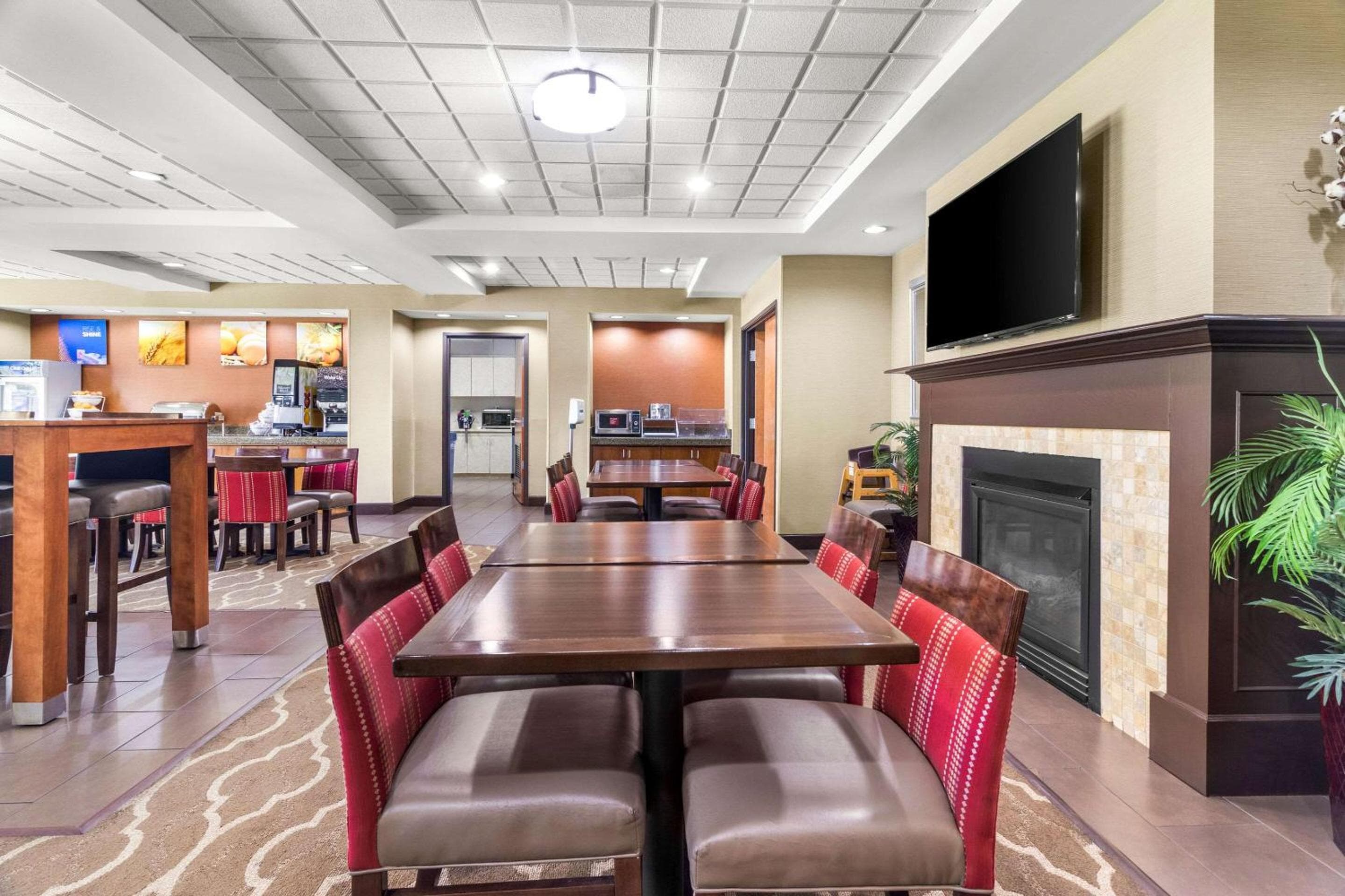 Comfort Suites