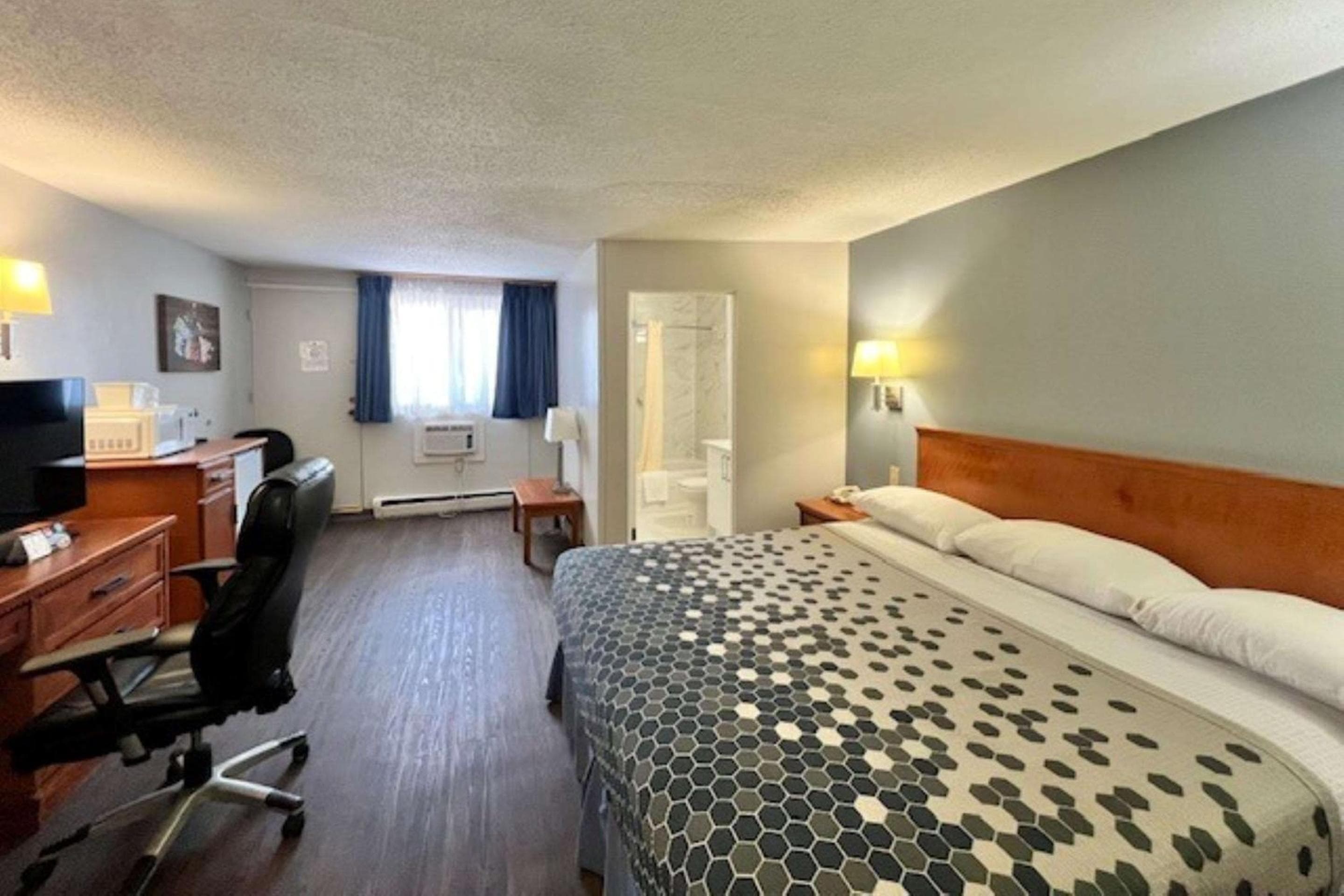 Econo Lodge Calgary Motel Village