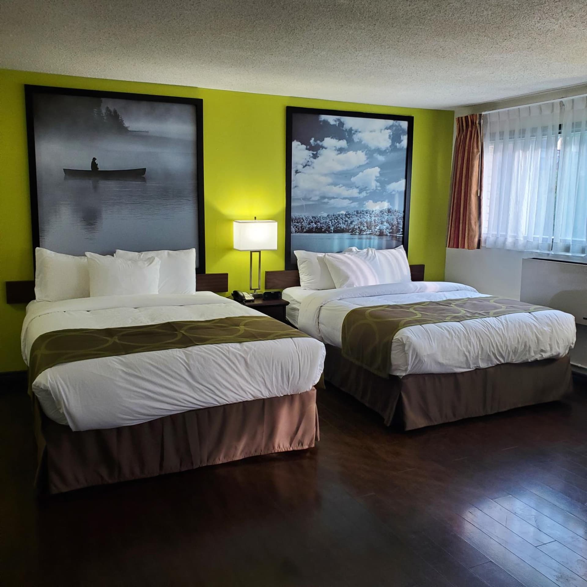 Super 8 by Wyndham Brockville