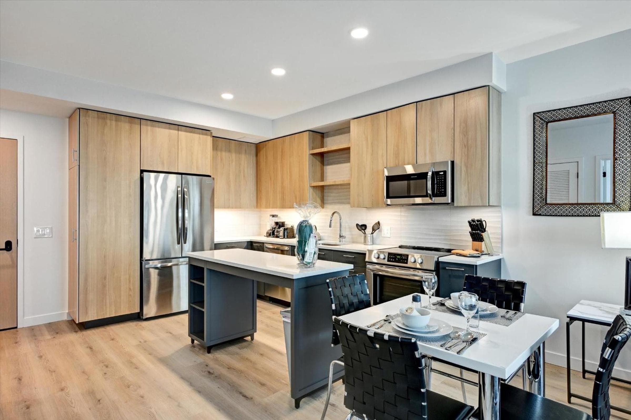 Global Luxury Suites at Town Center