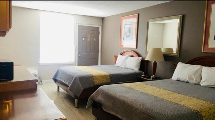 APM Inn & Suites