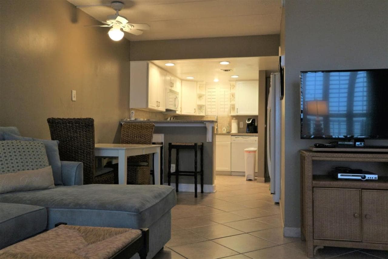 Ocean View Escape Studio Condo
