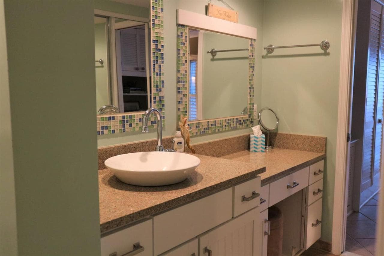 Ocean View Escape Studio Condo