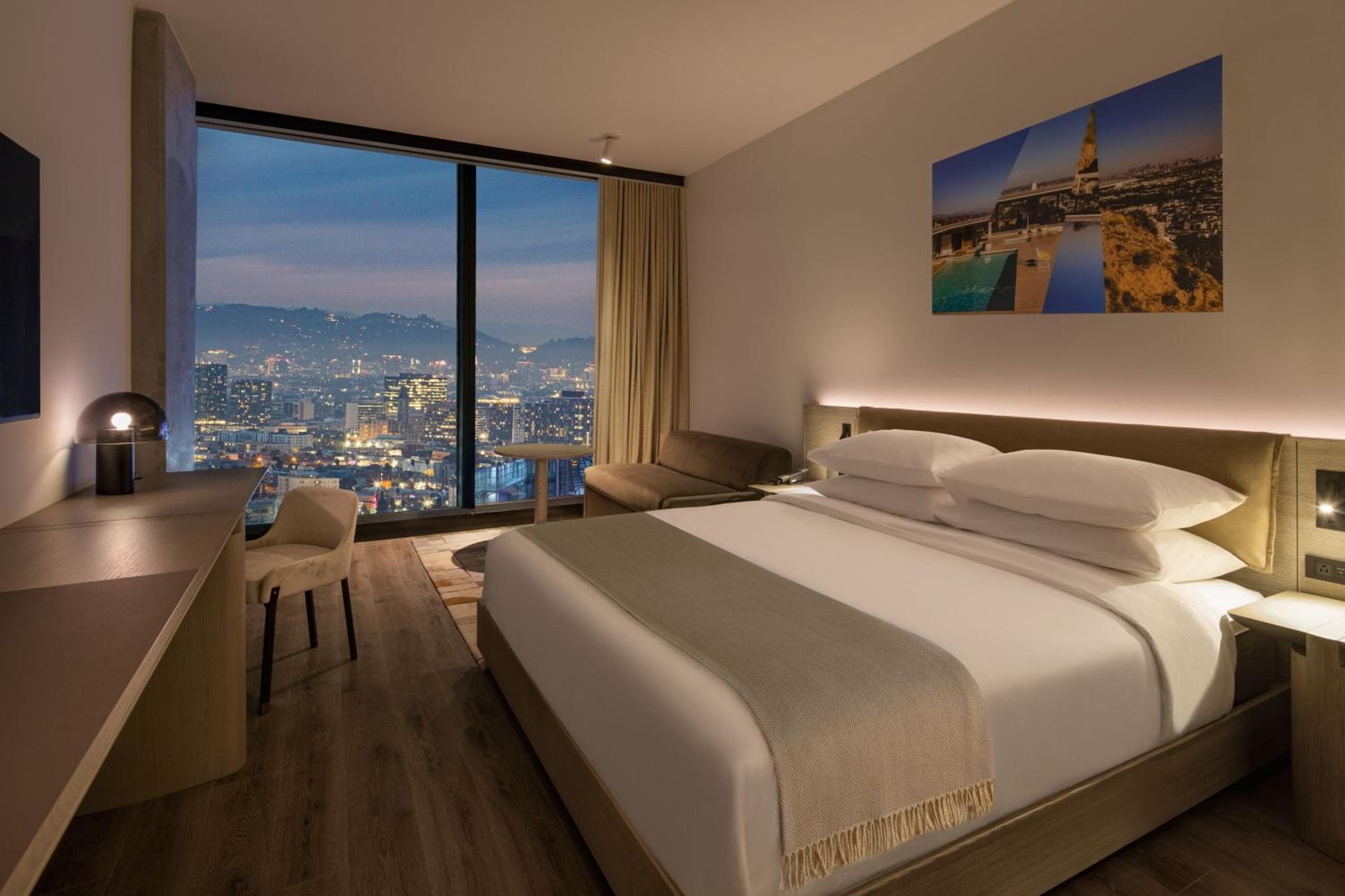 AC Hotel by Marriott Downtown Los Angeles