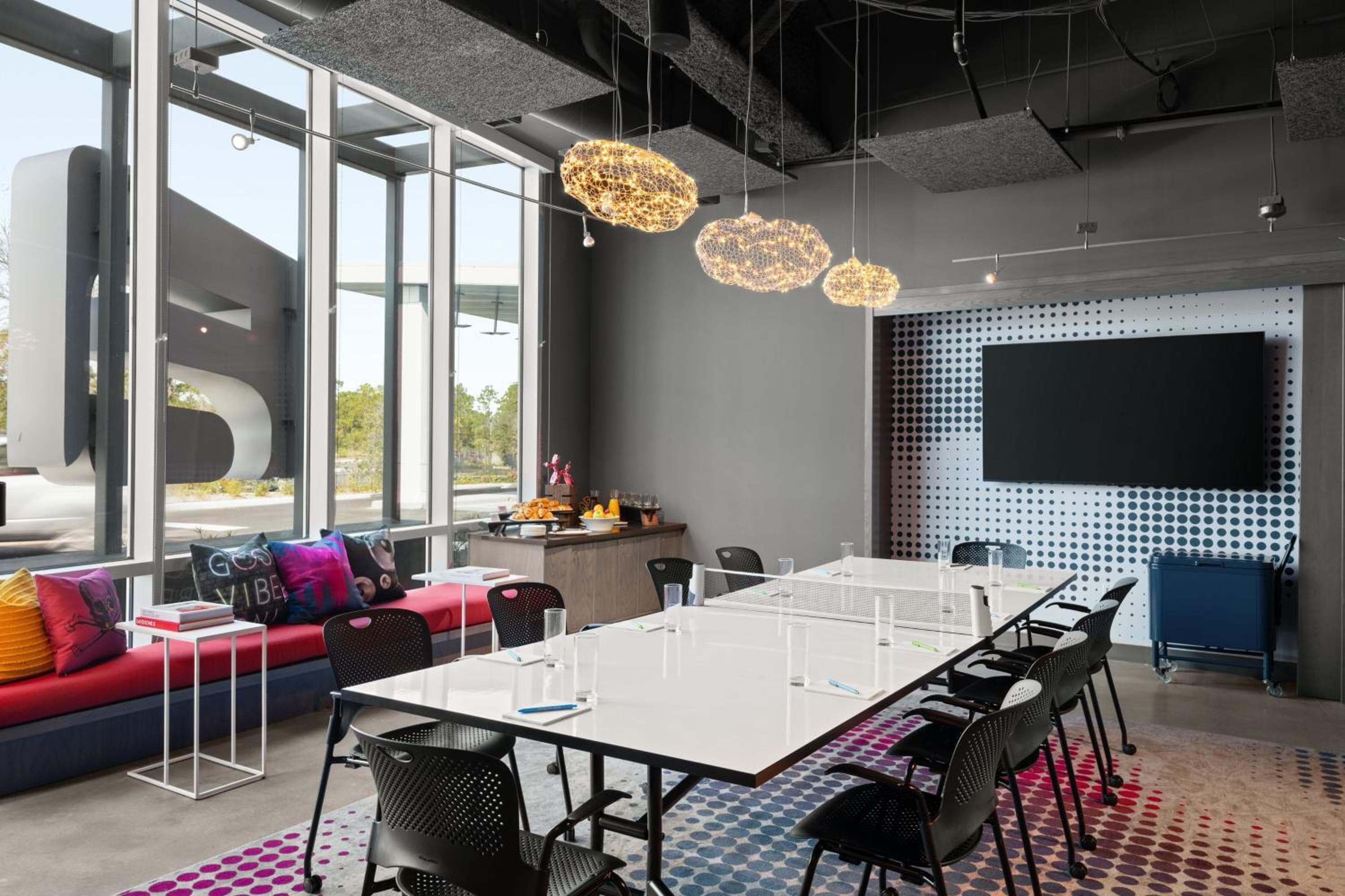 Aloft by Marriott Orlando Lake Nona