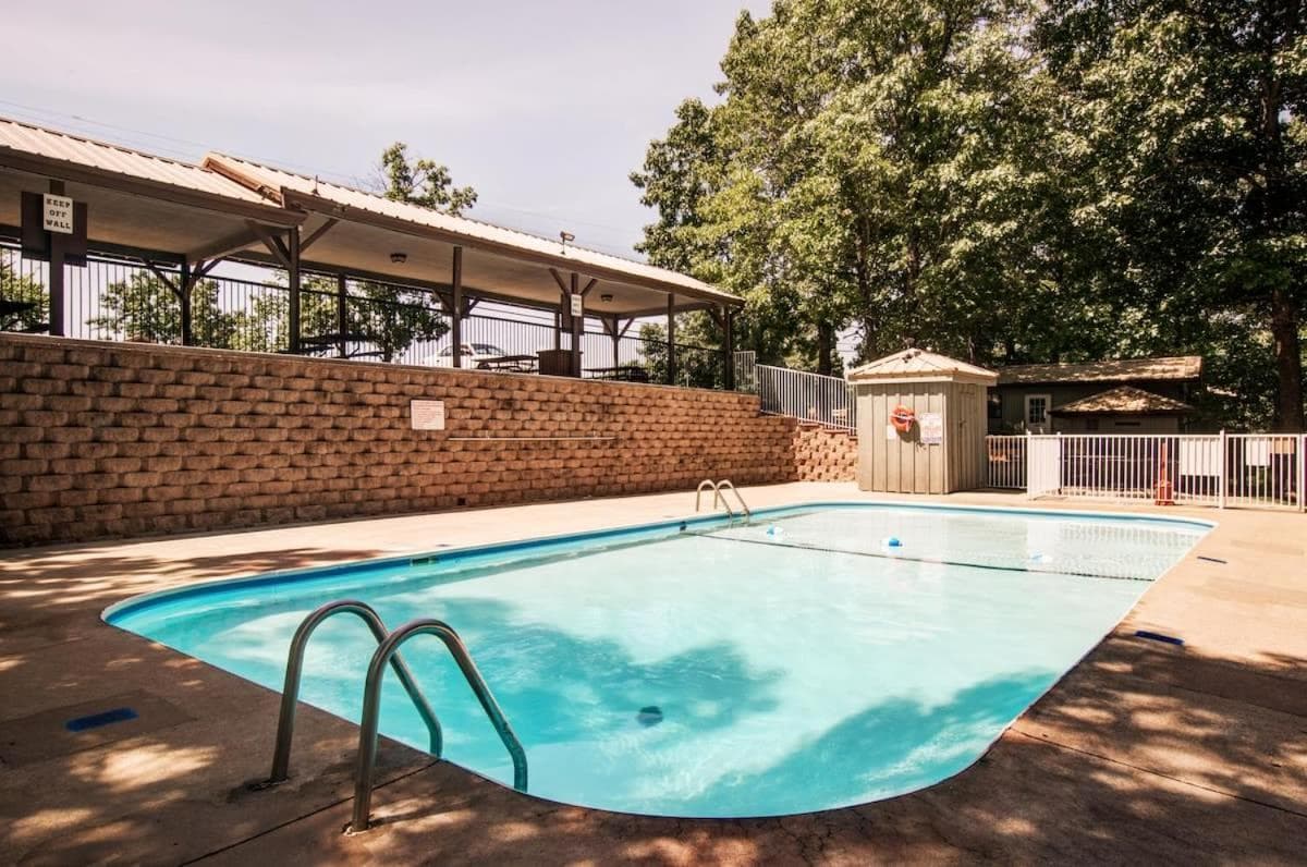 Divine 9 Condo -Fishing Lake & Hiking Trails