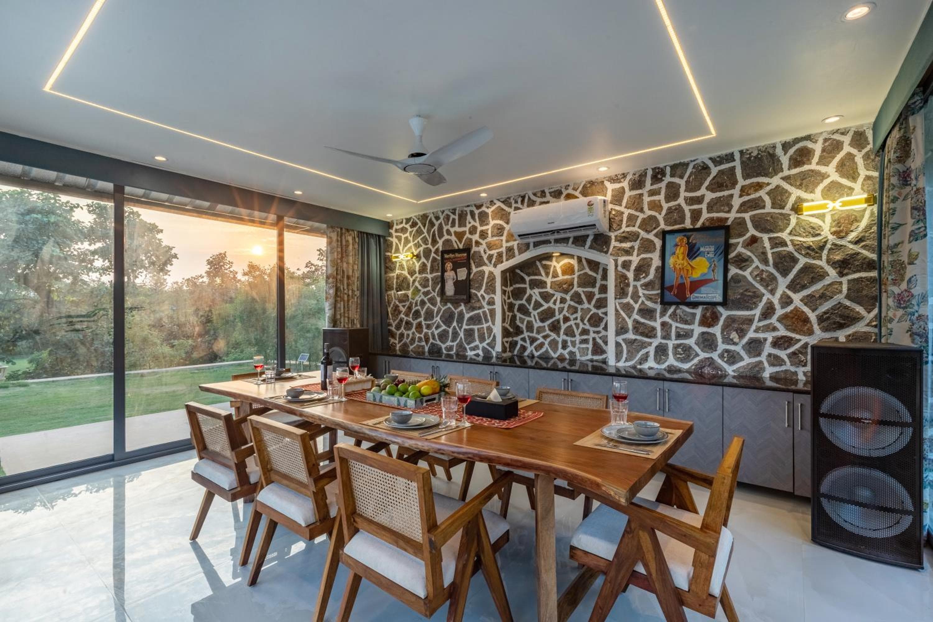 Elivaas 5 BHK with Pool, Tents & Pond - Kaimalgarh Farmstay