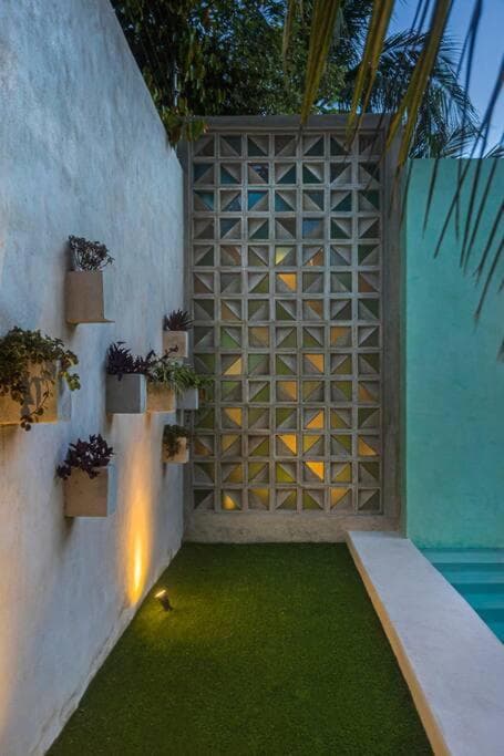 Full 2 story Jade House