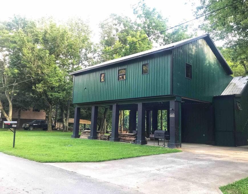Highbridge River Cabin