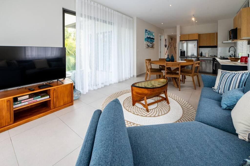 Penthouse Beachfront Ocean Terraces residence, Poste Lafayette-Apt-D3