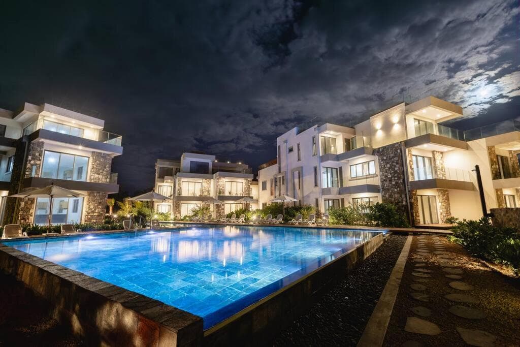 Penthouse Beachfront Ocean Terraces residence, Poste Lafayette-Apt-D3