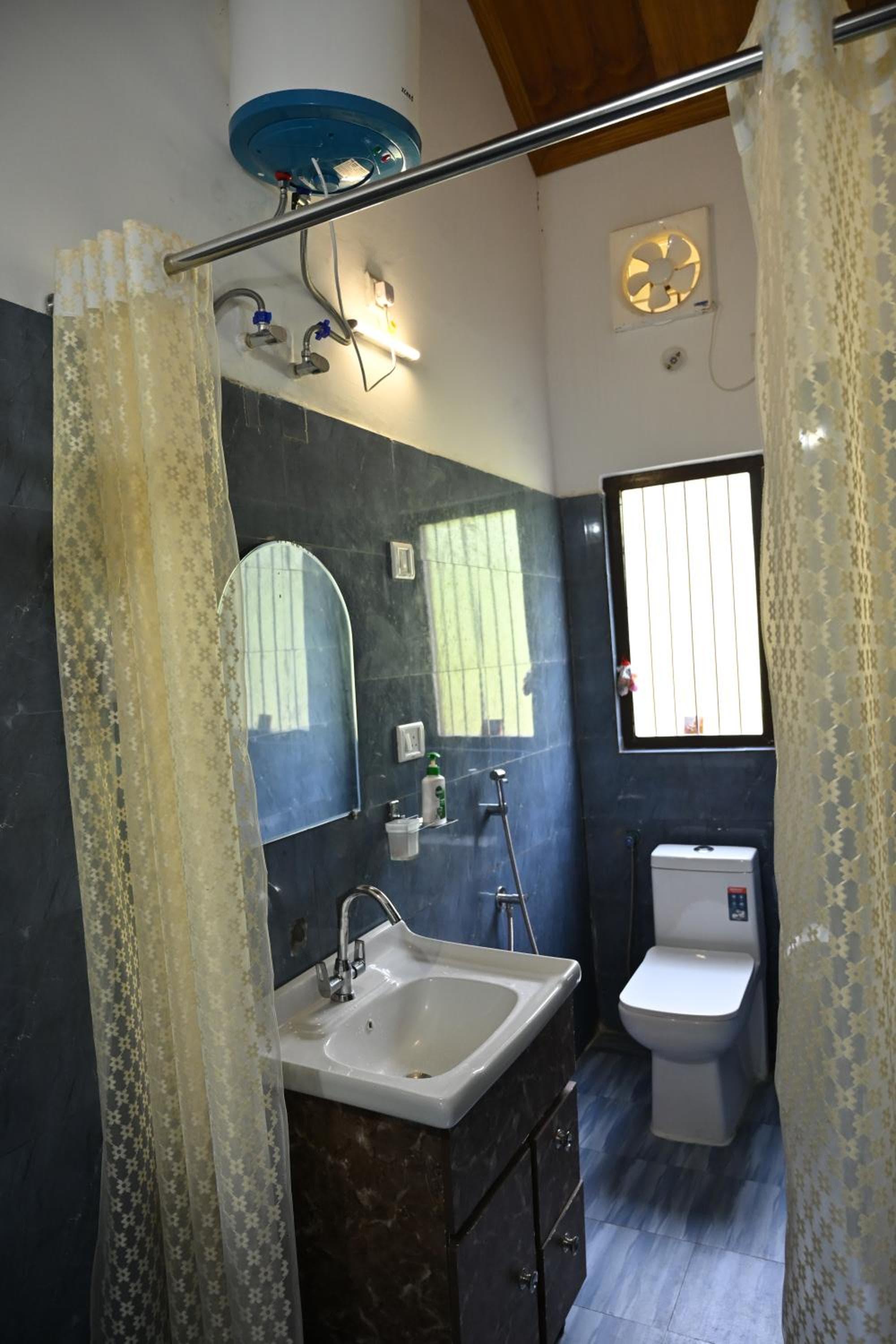 Corbett Rivervalley Homestay