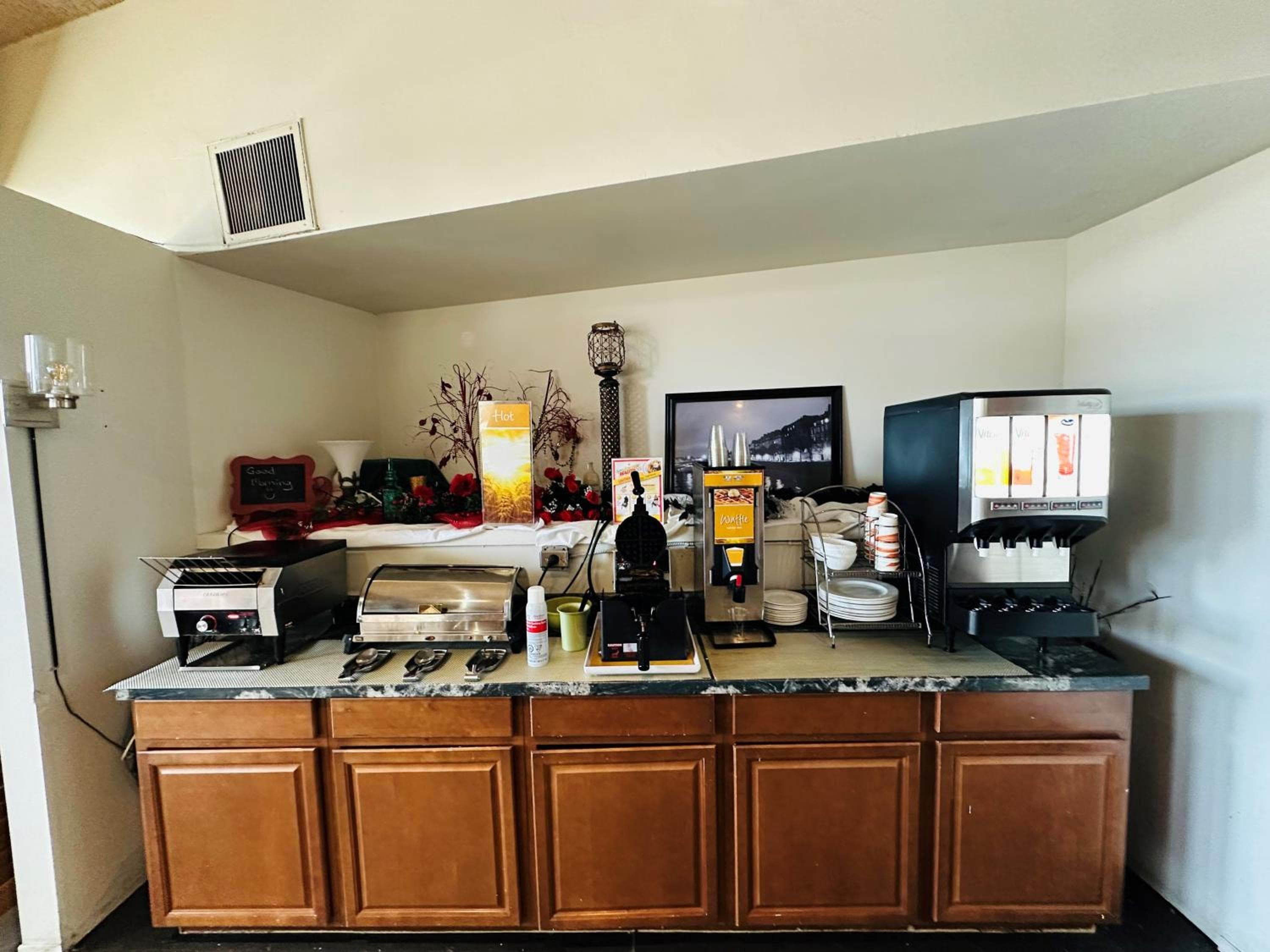 Village Inn & Suites