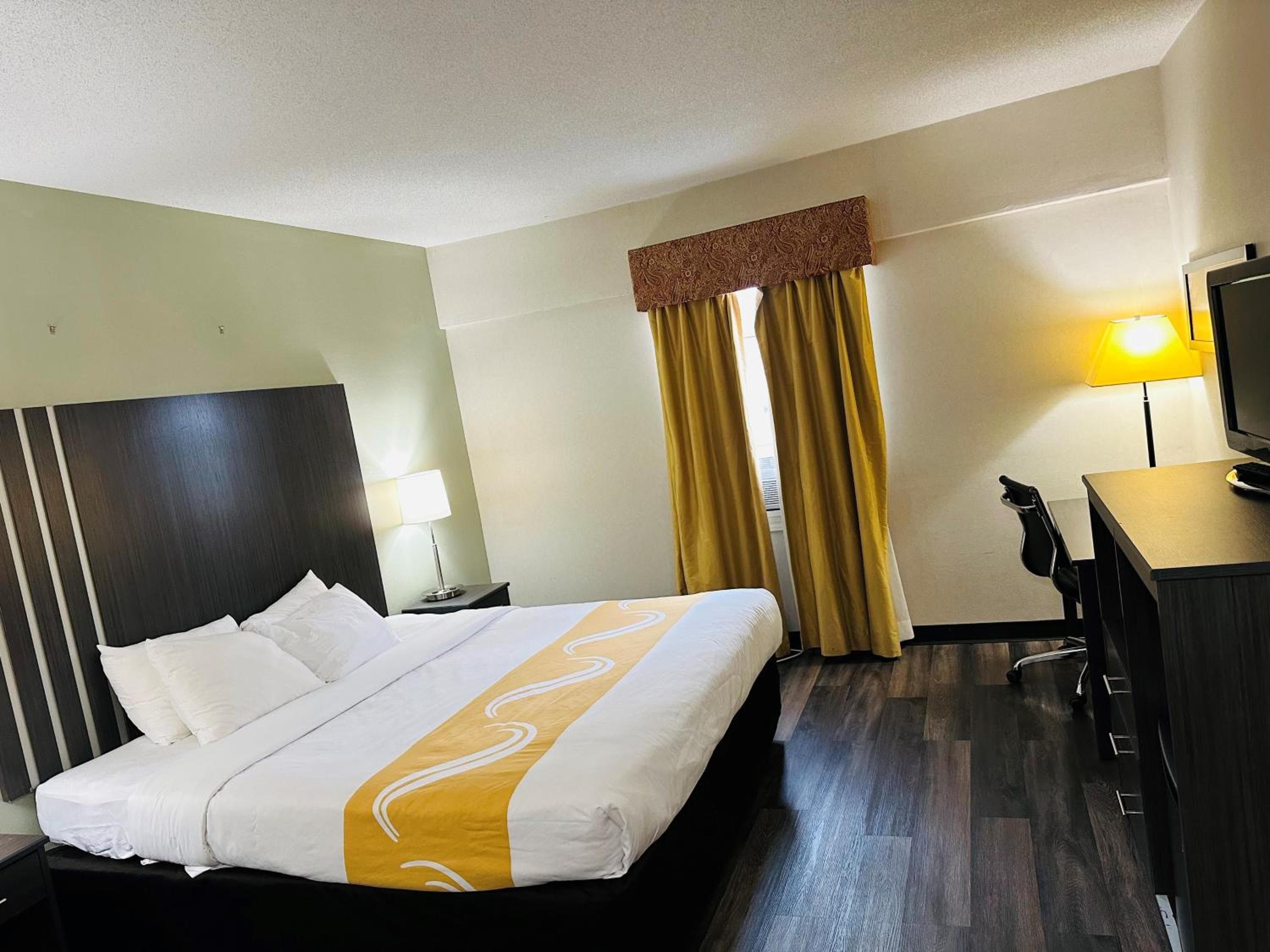 Village Inn & Suites