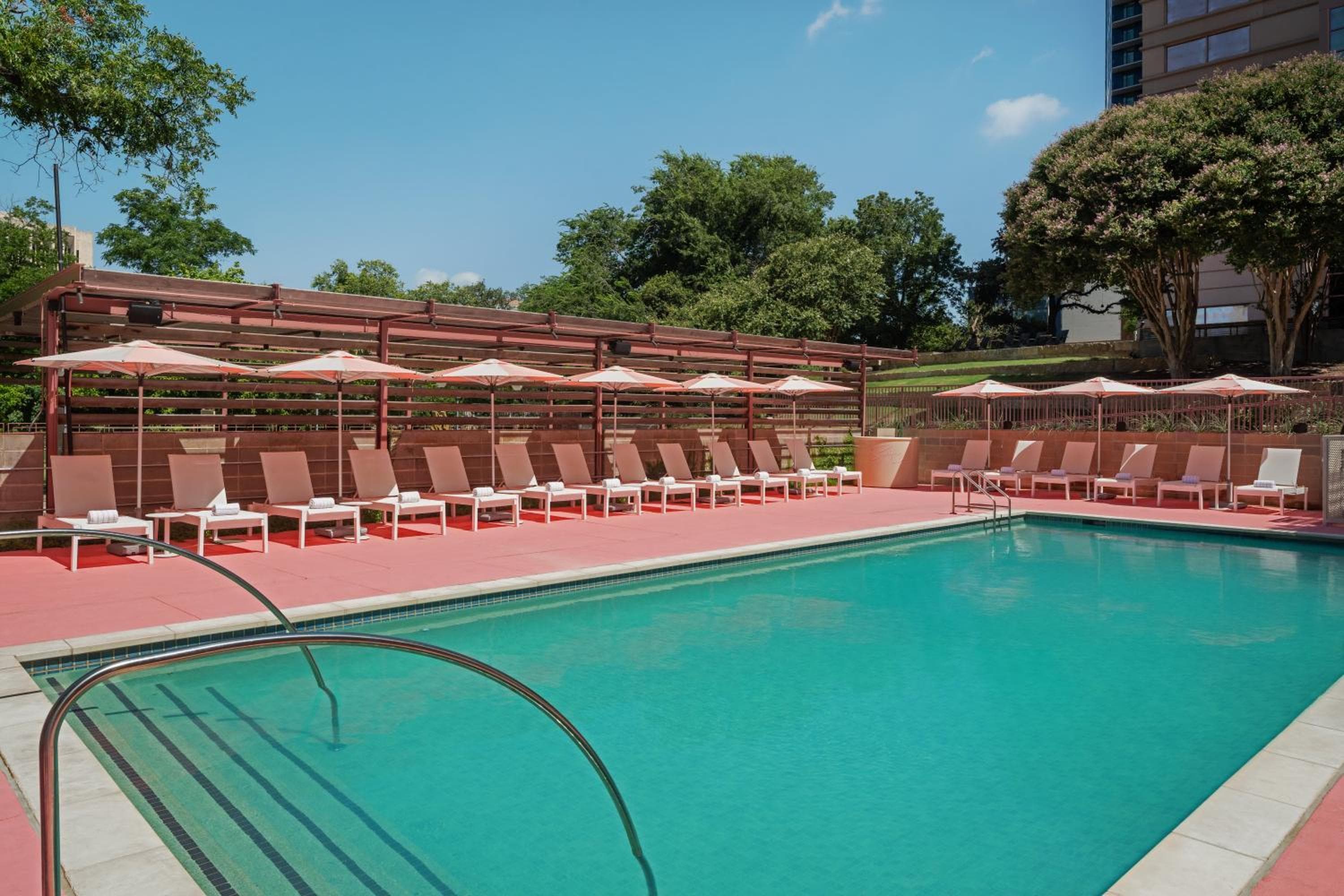 Renaissance Austin Downtown Hotel