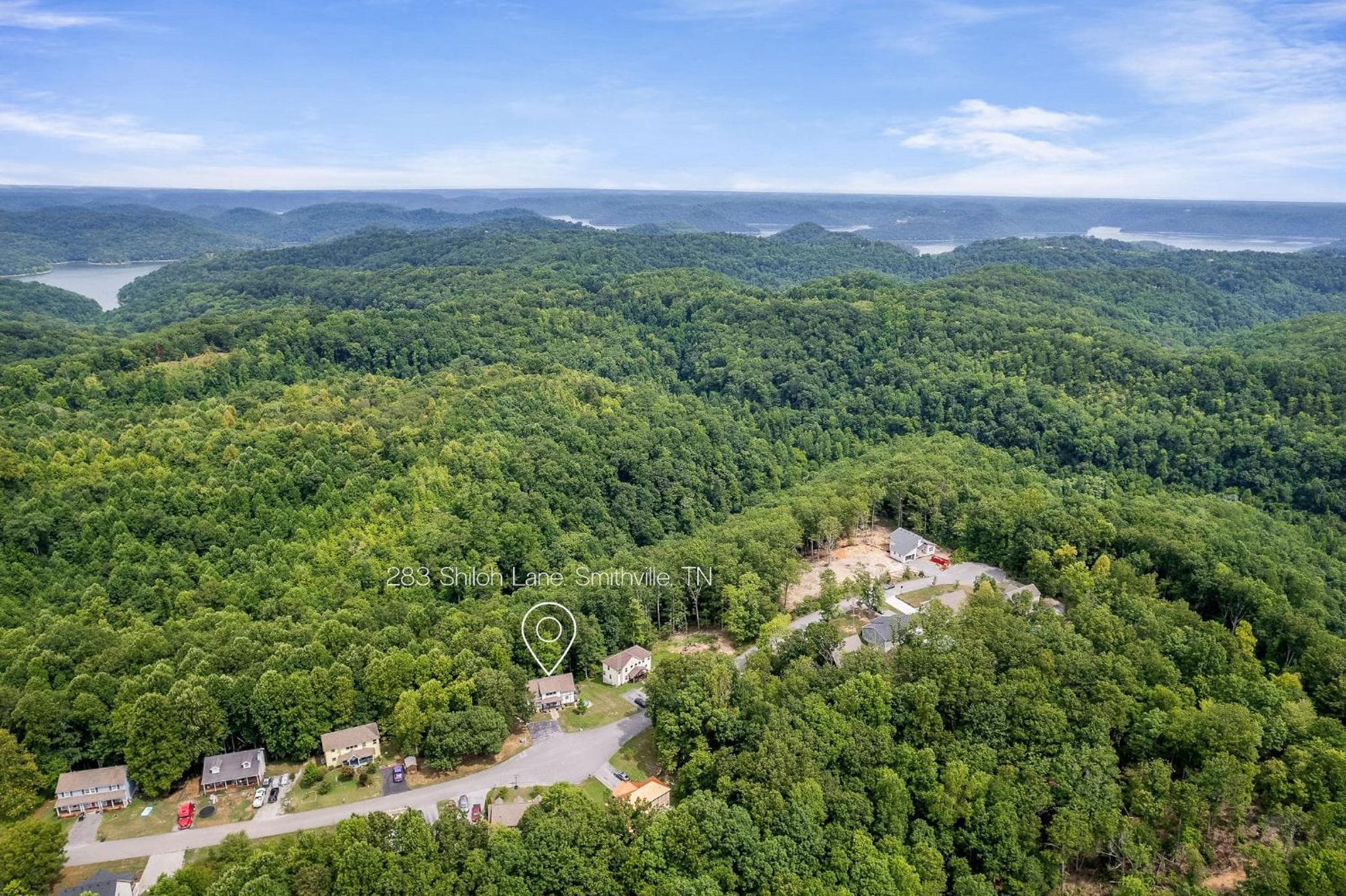 Center Hill Lake House - Charming 4 Bedroom