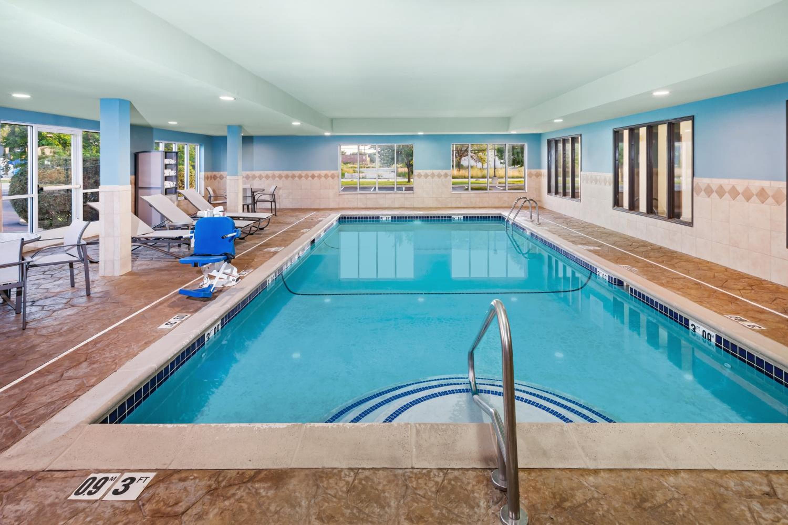 Holiday Inn Express Hotel & Suites Chicago South Lansing by IHG