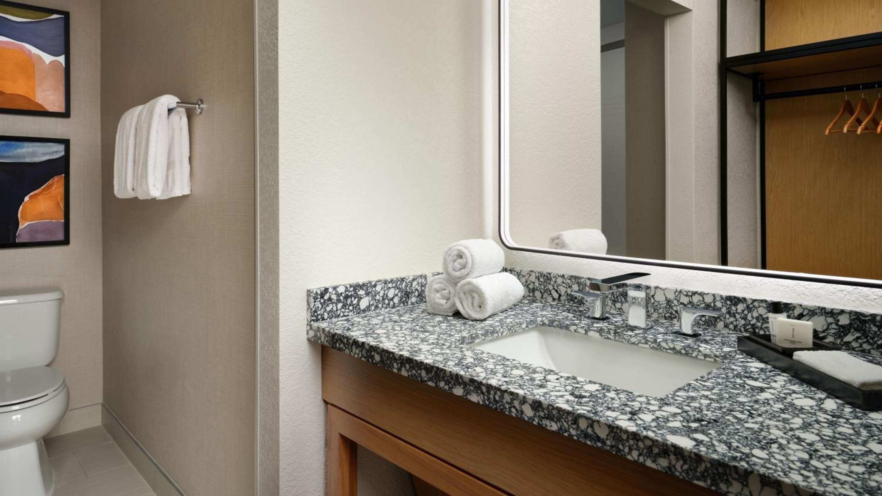 Burton House, Beverly Hills, A Tribute Portfolio Hotel