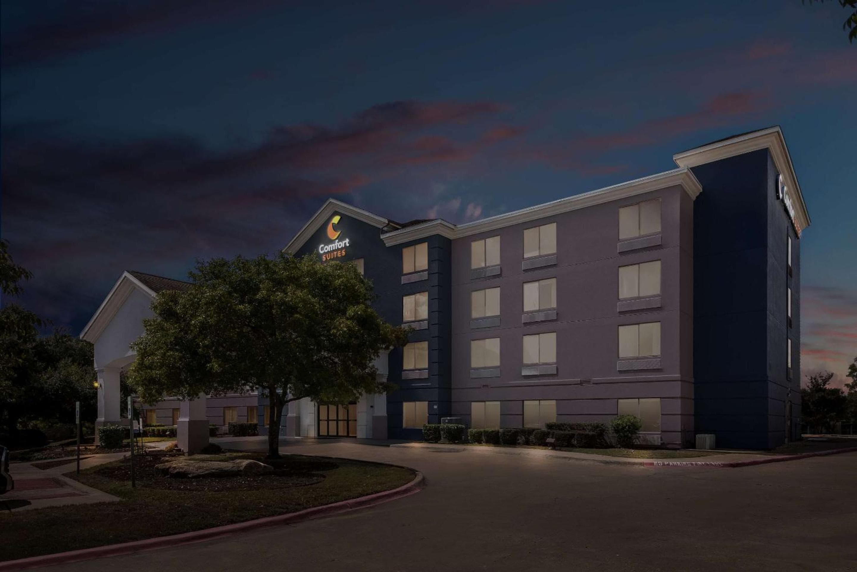 Comfort Suites Austin Airport