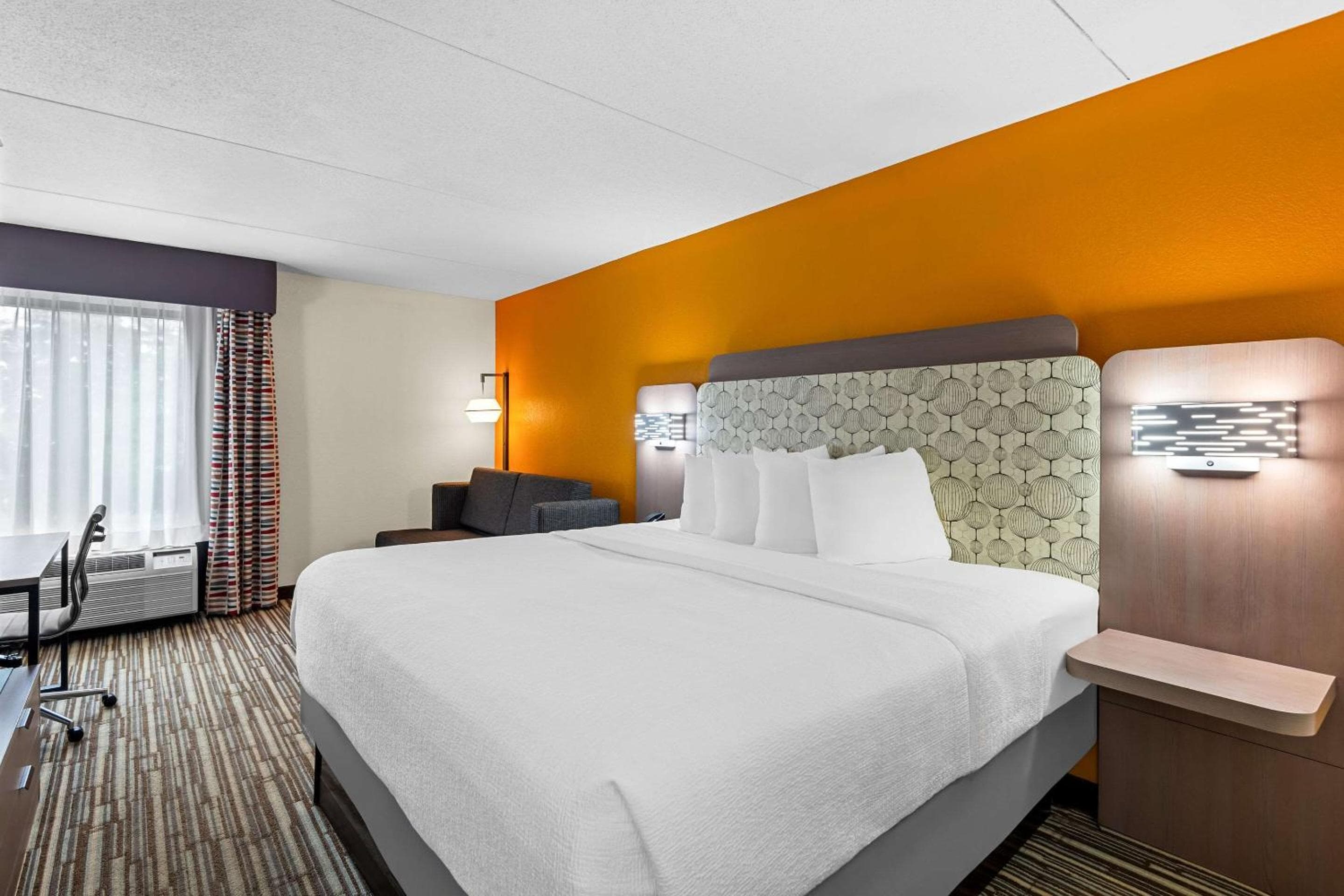 Spark by Hilton Syracuse Carrier Circle