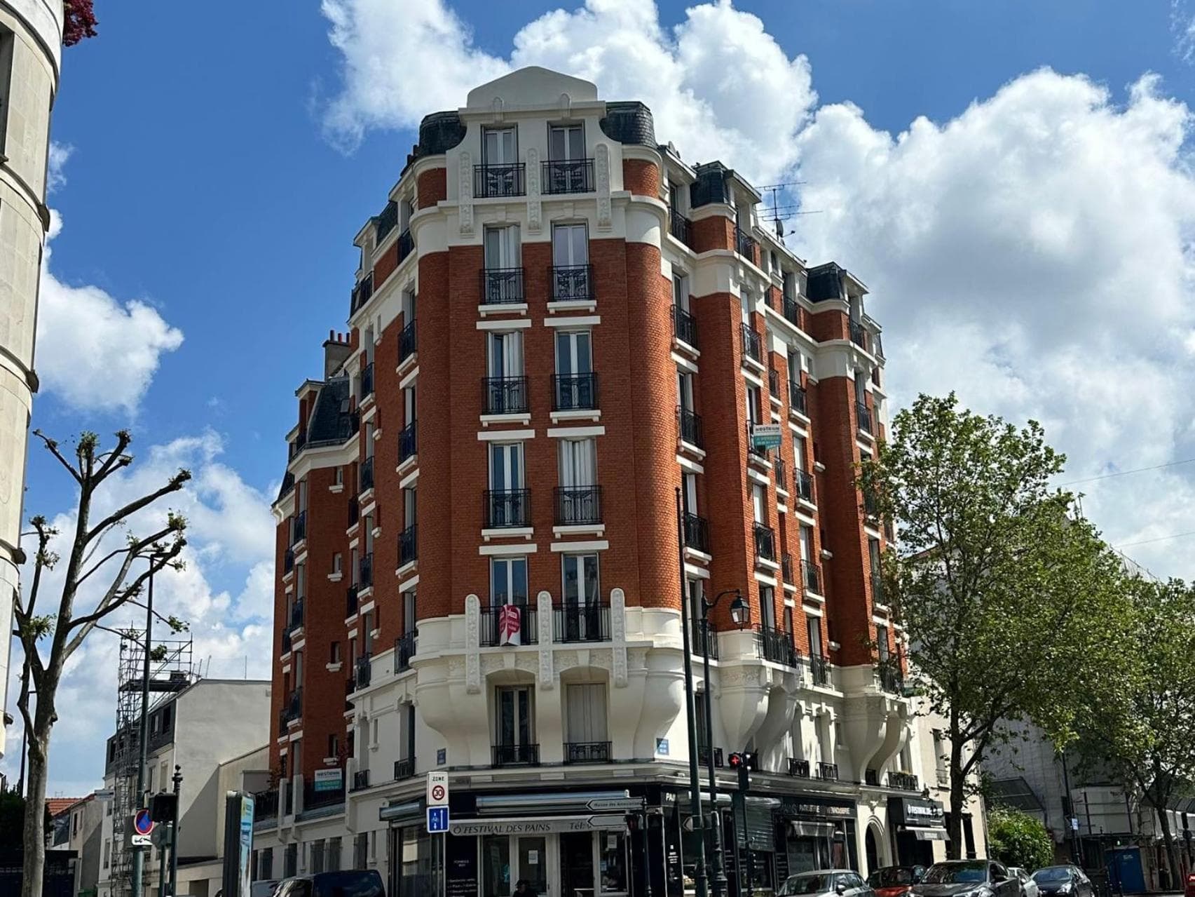 APT White Pearl - Metro Paris