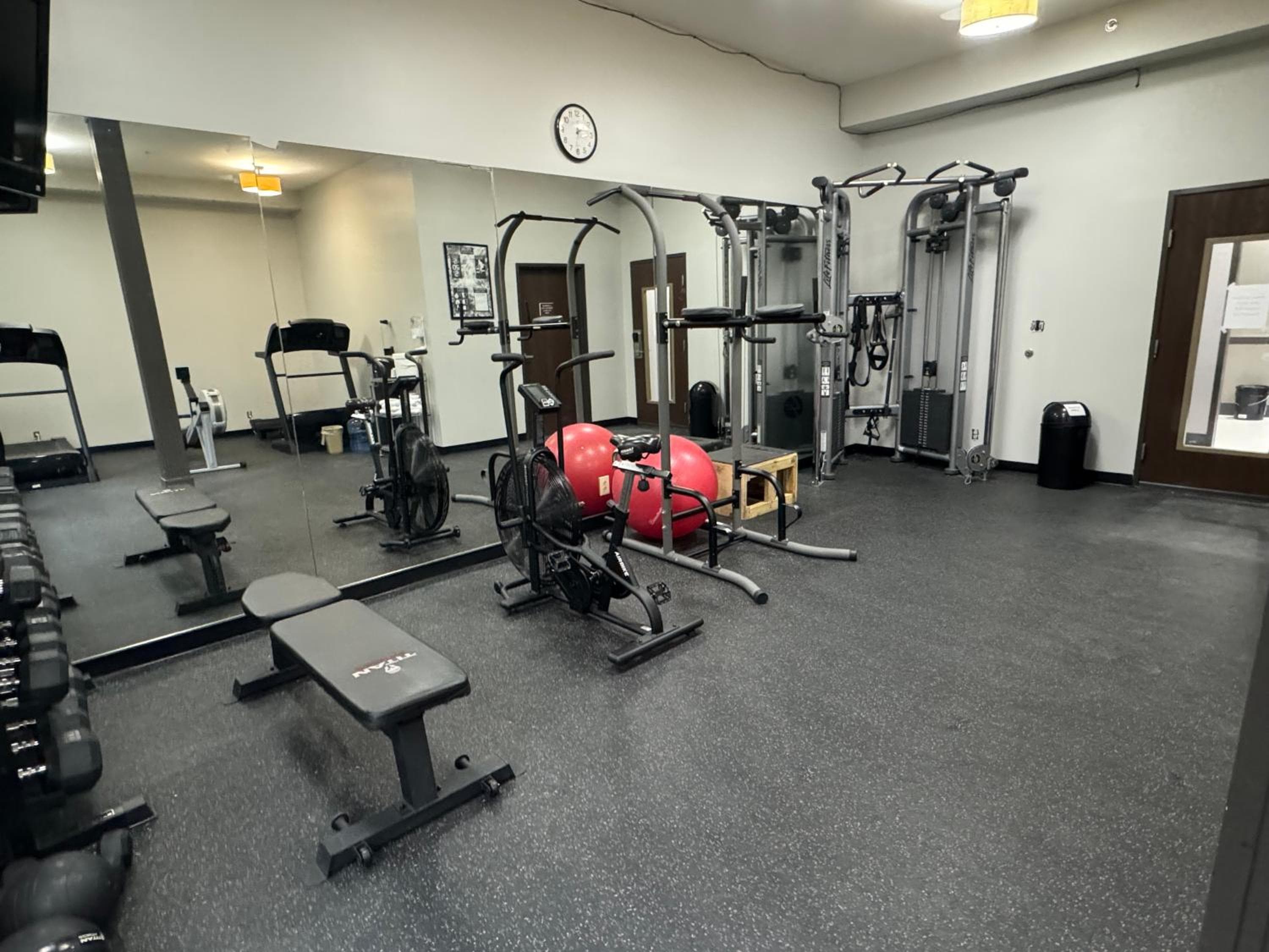 Brentwood Suites Nashville, an Ascend Collection Hotel