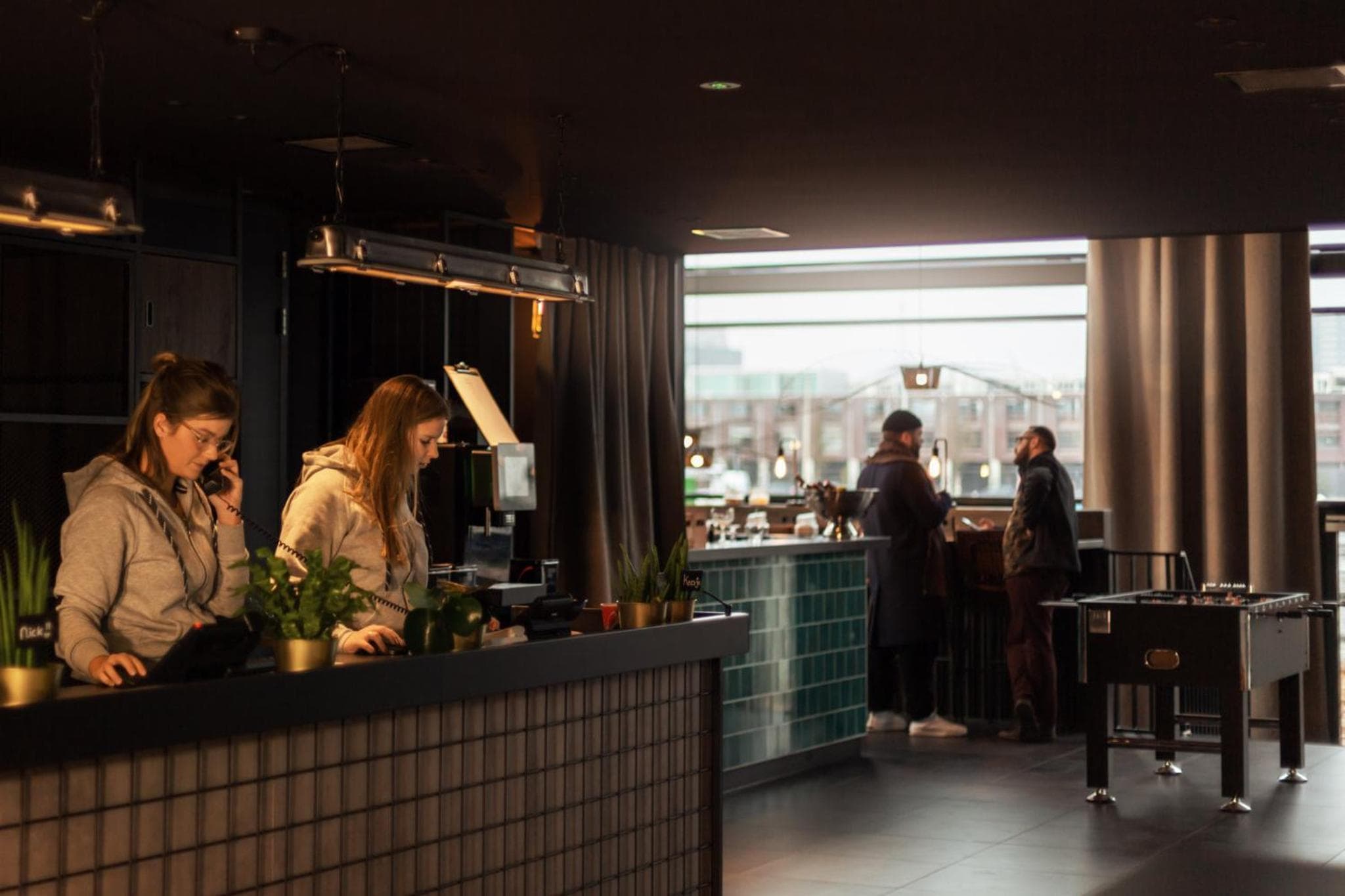 Holiday Inn - the niu, Fender Amsterdam