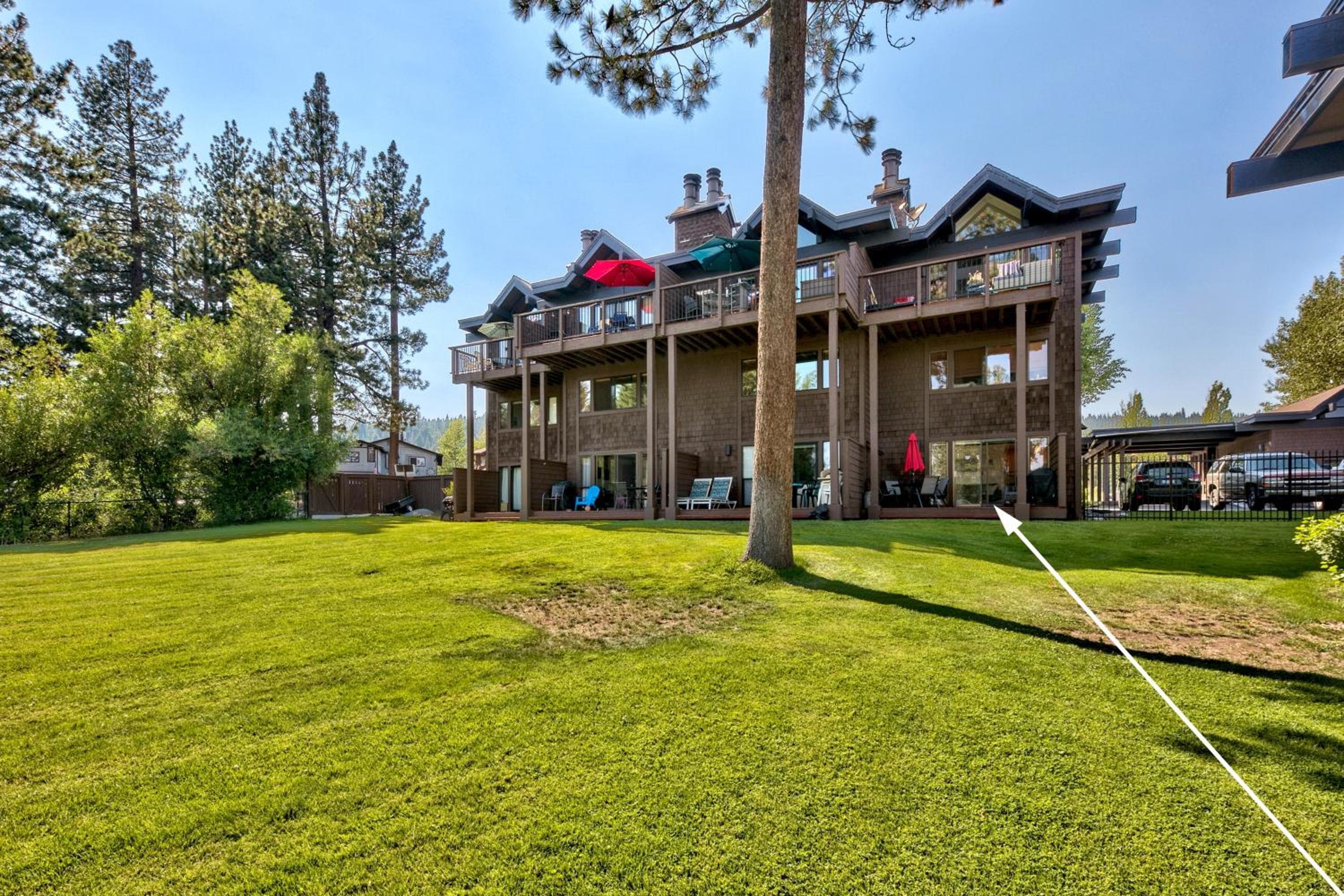 TML 04 - Beautiful 1 BR Condo in Tahoe City