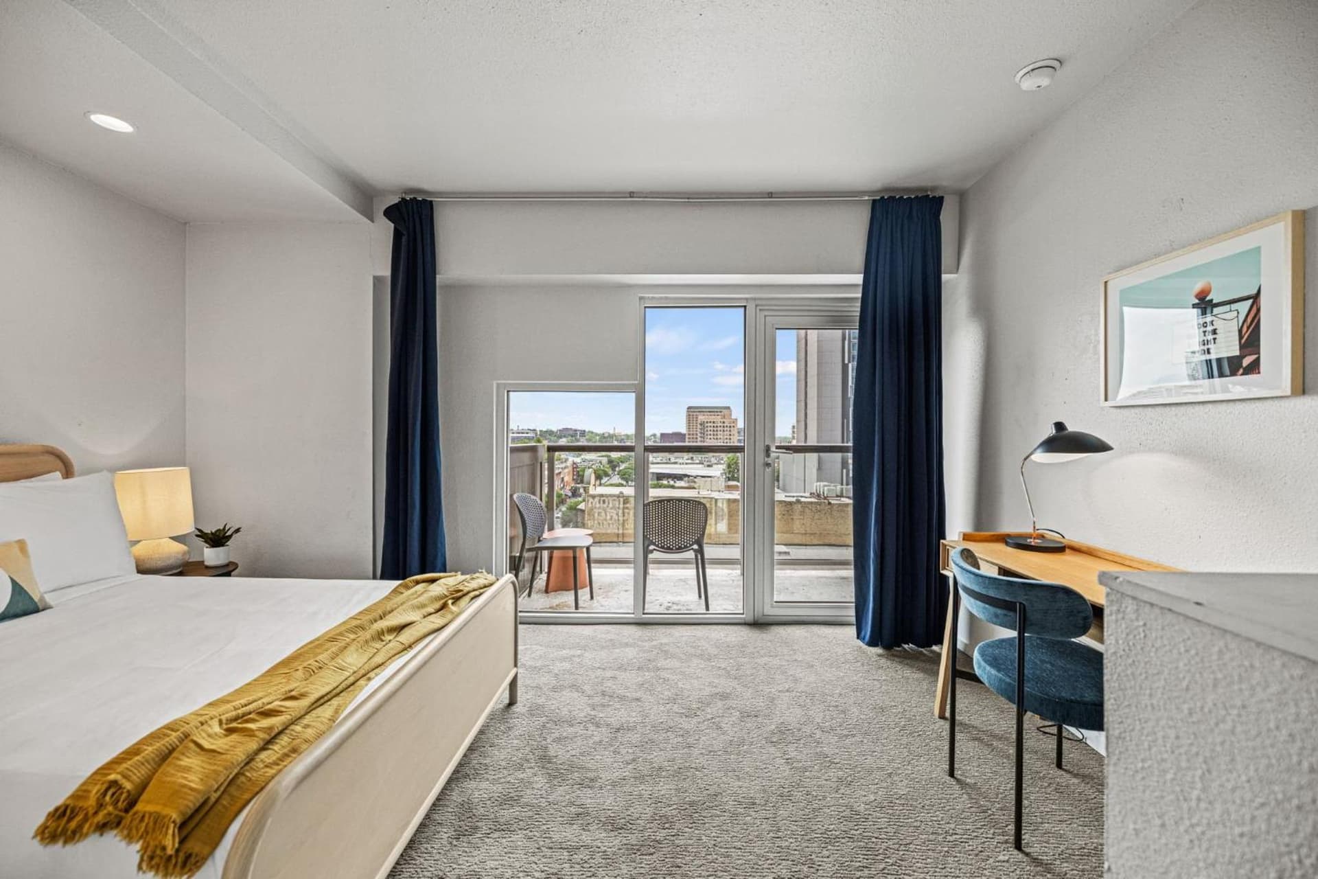 Littlefield Lofts, Hosted by Placemakr - 6th St