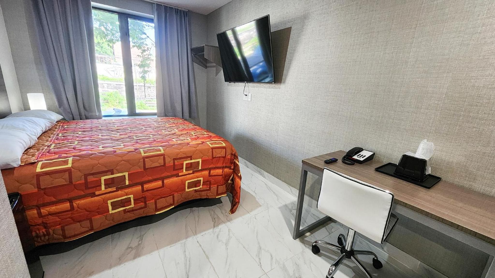 Hotel Fuego Bronx BRAND NEW
