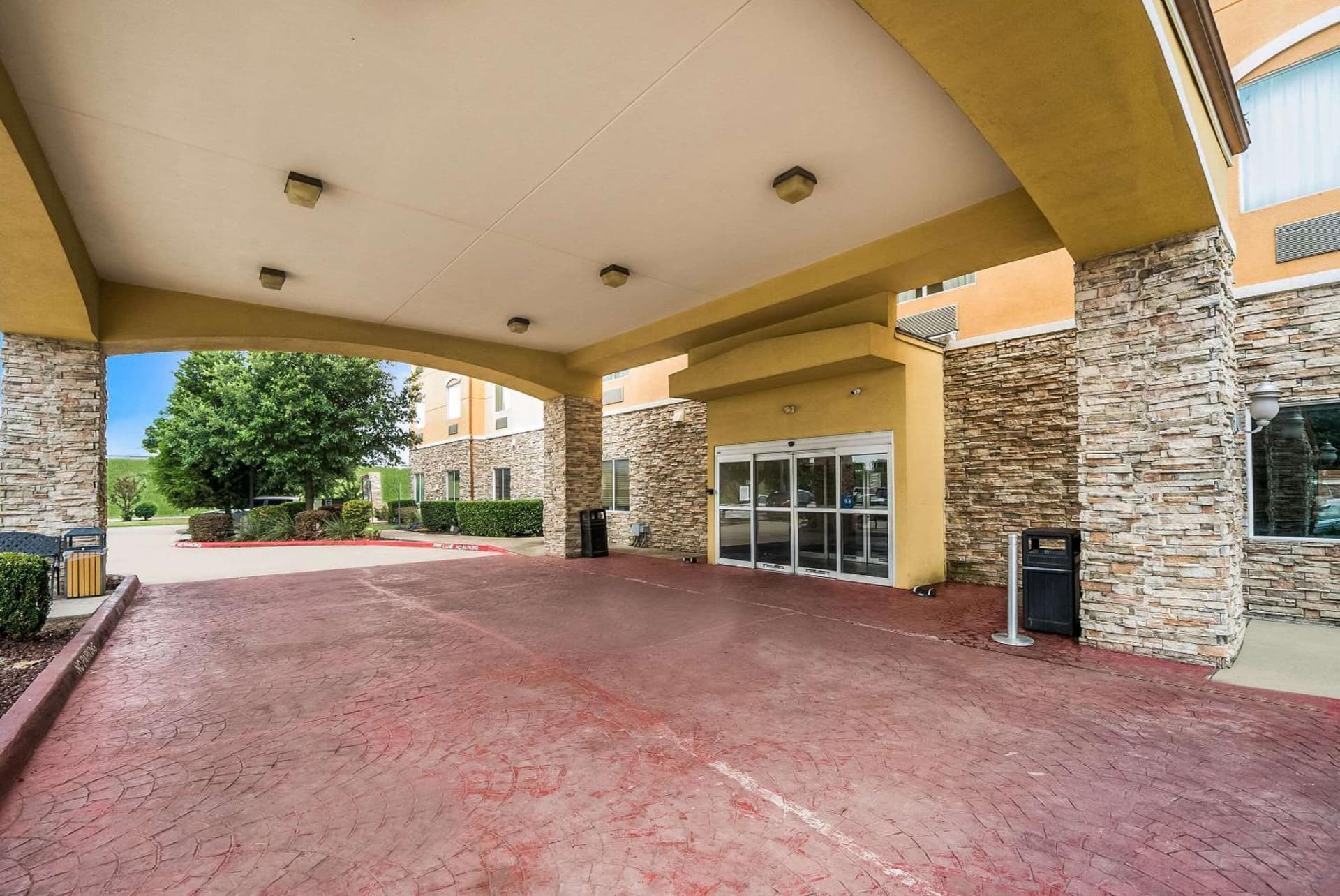 Comfort Suites Plano - Dallas North