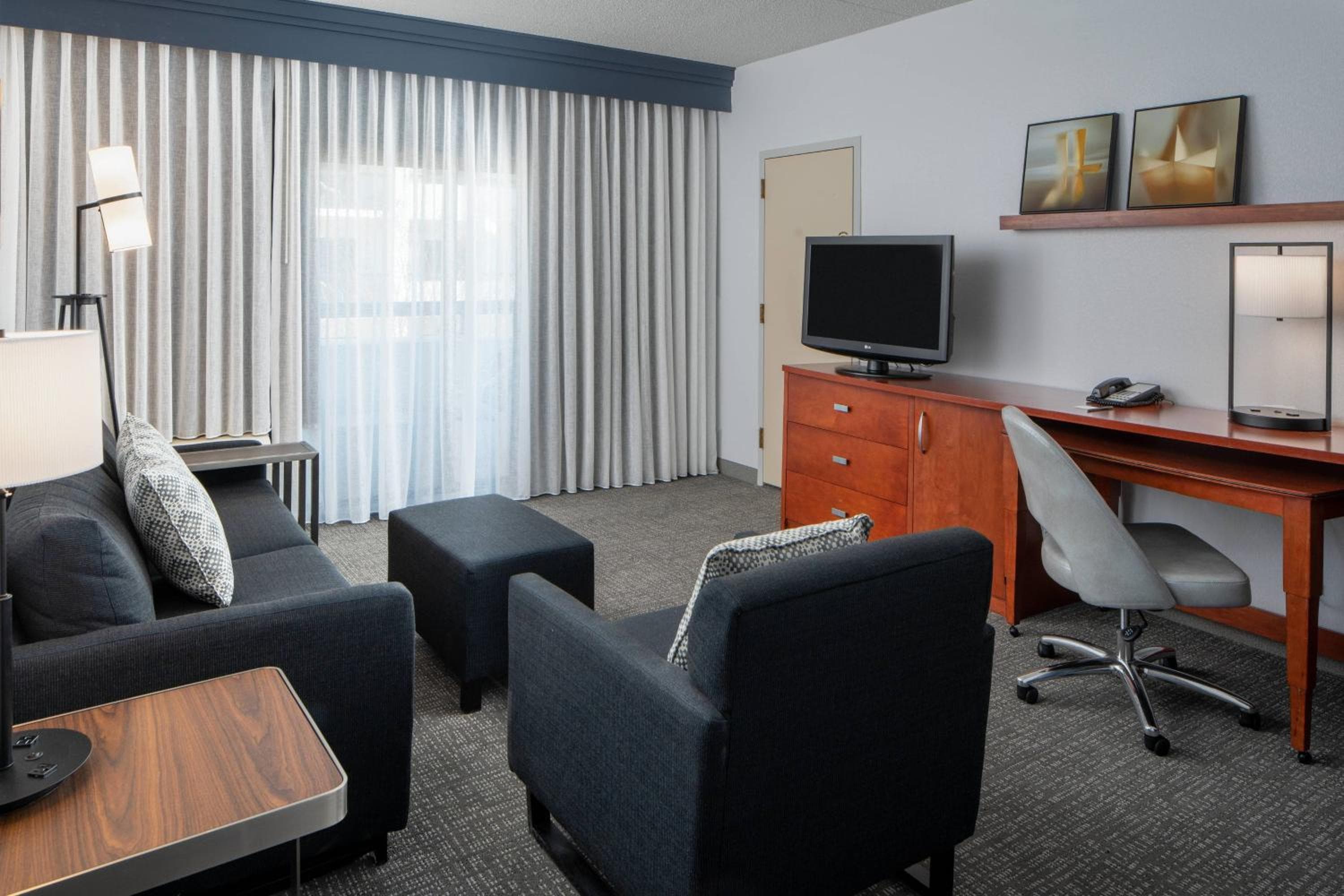 Courtyard by Marriott Dulles Airport Herndon/Reston