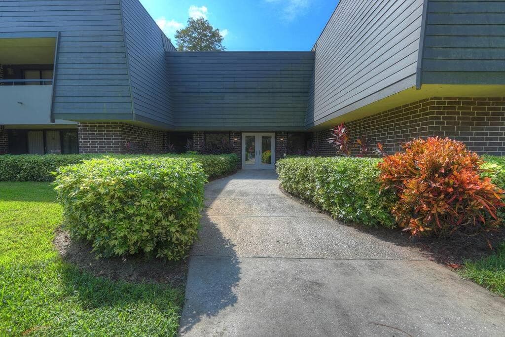 Luxury 1BR Condo Near Palm Harbor Beach – Sleeps 4, Gated Community