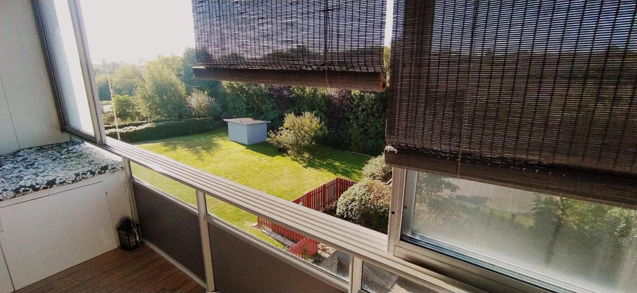 Sunny, spacious, and quiet apt