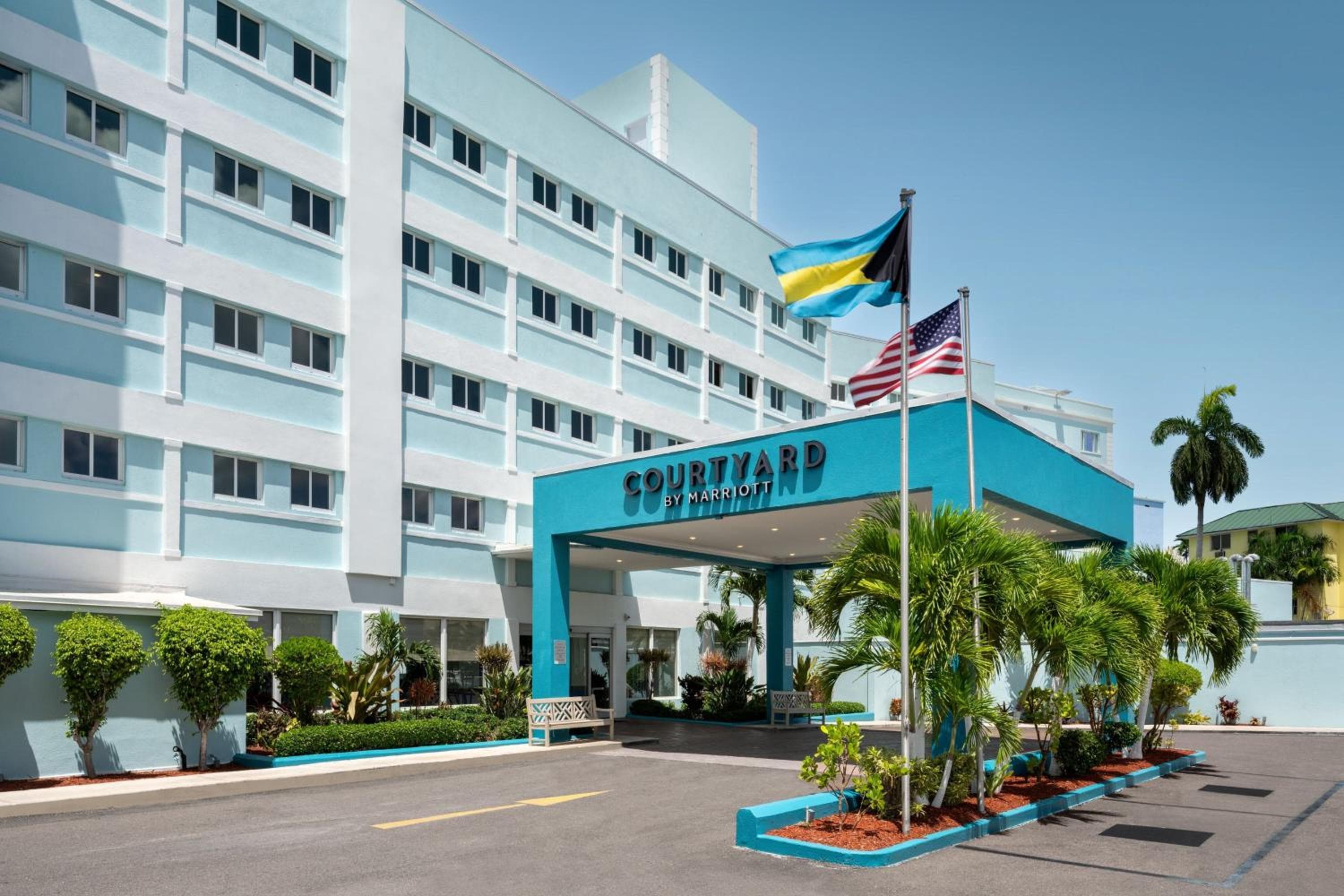 Courtyard by Marriott Nassau Downtown/Junkanoo Beach