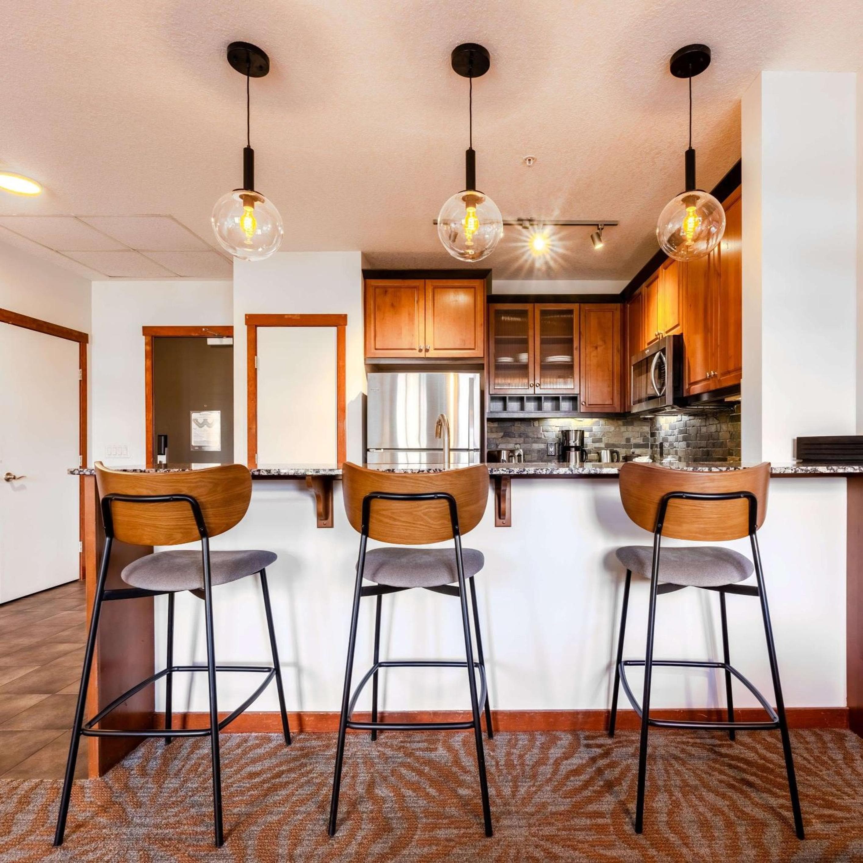 Blackstone Mountain Lodge by CLIQUE
