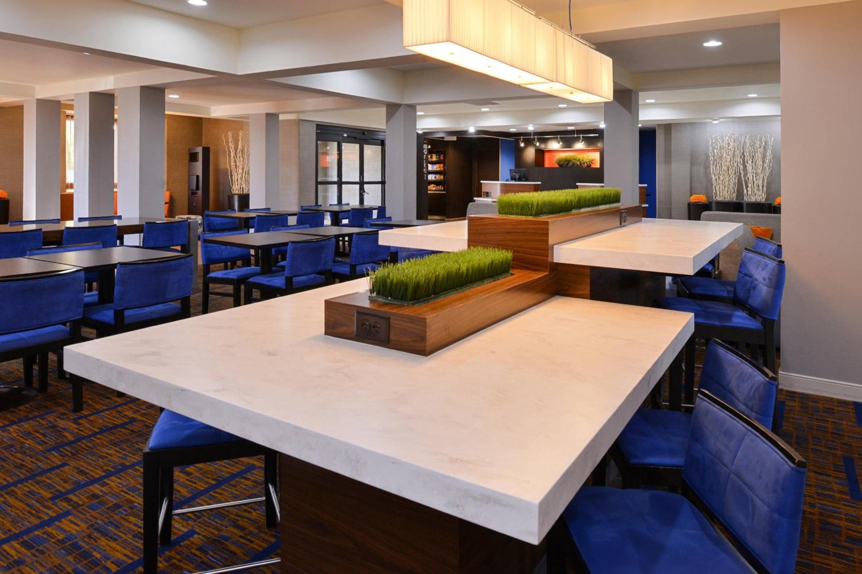 Country Inn & Suites by Radisson, Brown Deer - Milwaukee North